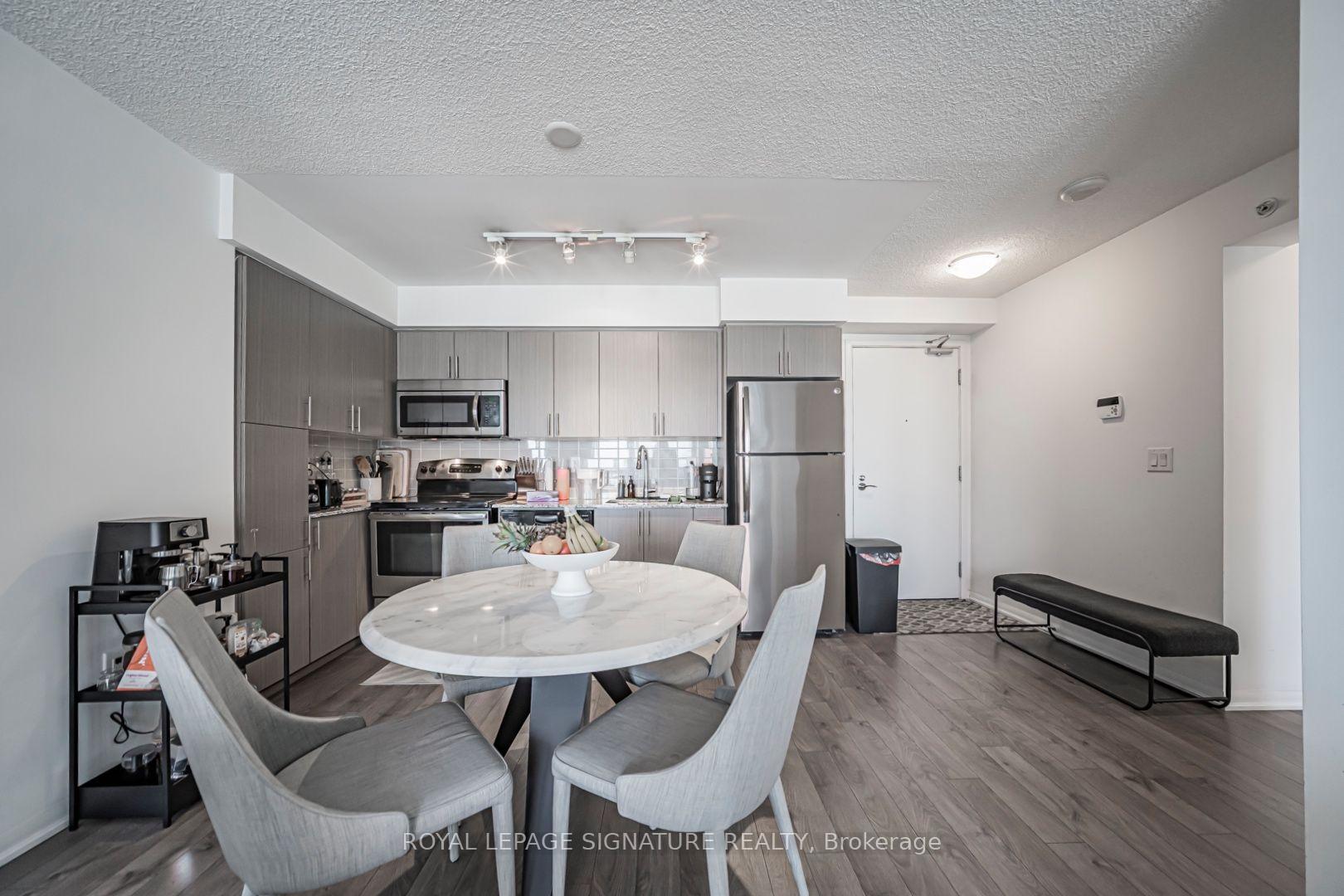Photo 6 of Unit 1017, 830 Lawrence Avenue W, North York, Yorkdale-Glen Park — HOMEH