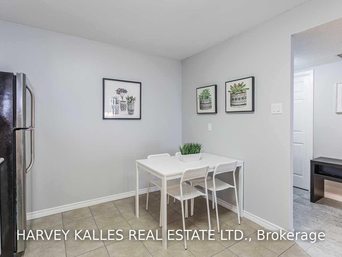 Photo 9 of Unit 808, 4727 Sheppard Avenue E, Scarborough, Agincourt South-Malvern West — HOMEH