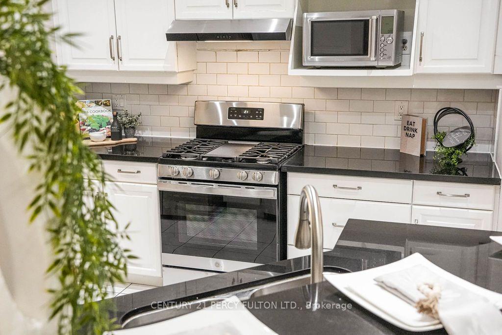 Photo 13 of 5522 Holbrook Road, Mississauga, Central Erin Mills — HOMEH