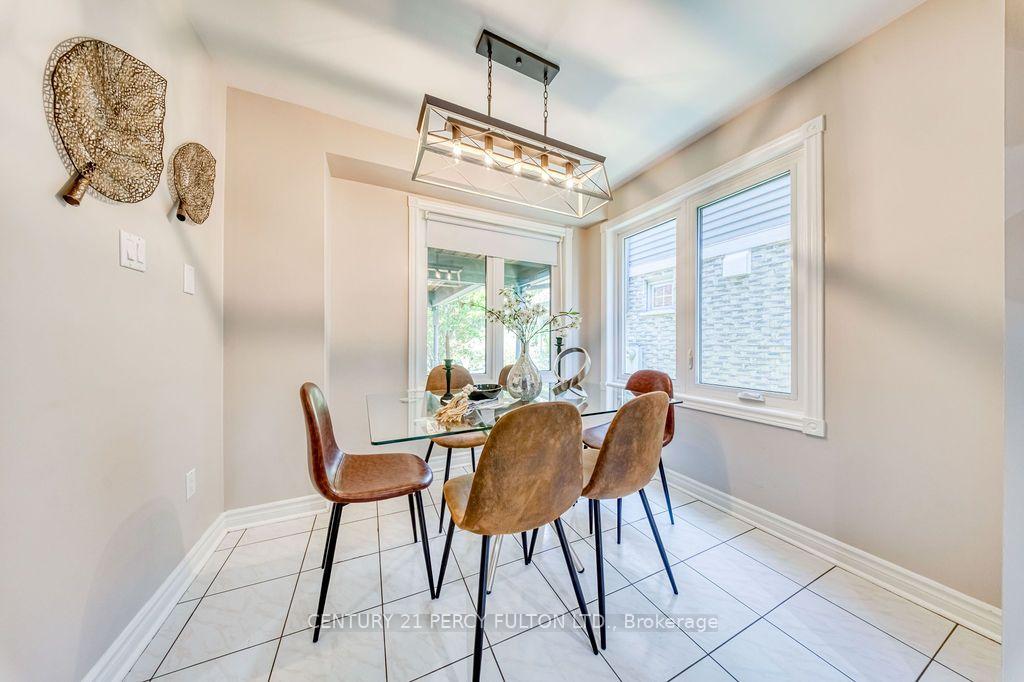 Photo 15 of 5522 Holbrook Road, Mississauga, Central Erin Mills — HOMEH