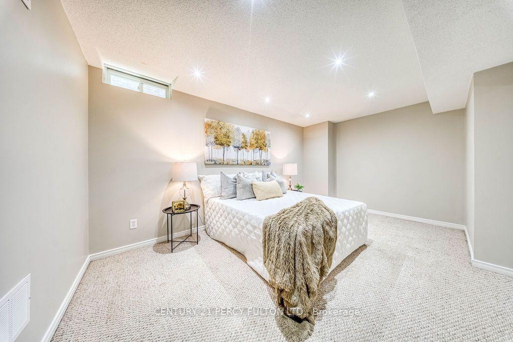 Photo 30 of 5522 Holbrook Road, Mississauga, Central Erin Mills — HOMEH