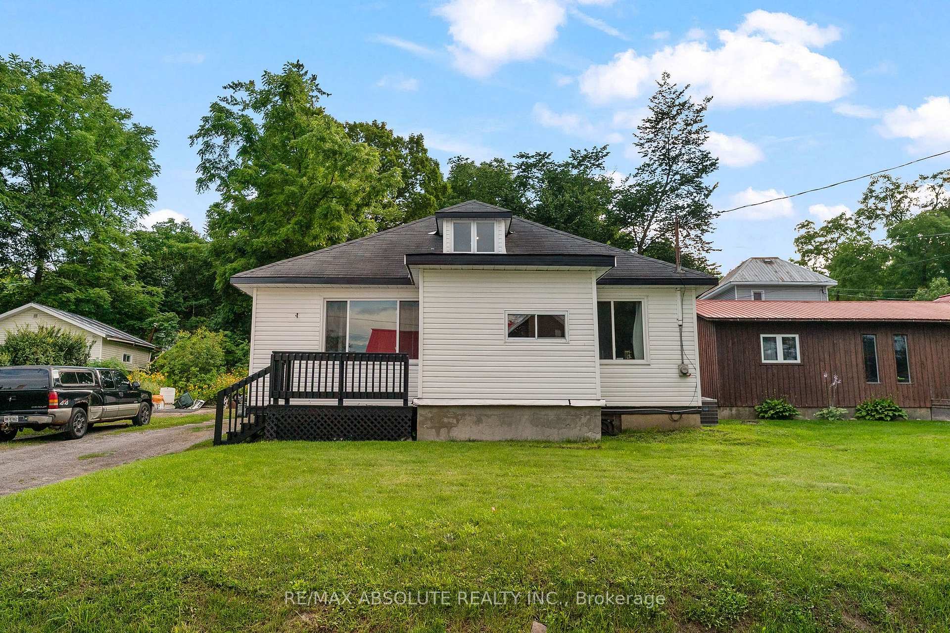 Photo of 853 B River Road