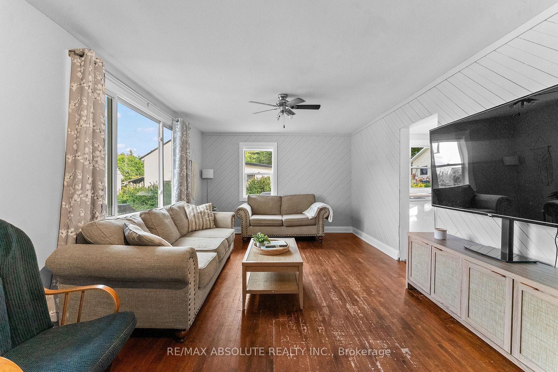 Photo 5 of 853 B River Road, McNab/Braeside, Mcnab/Braeside Twps — HOMEH