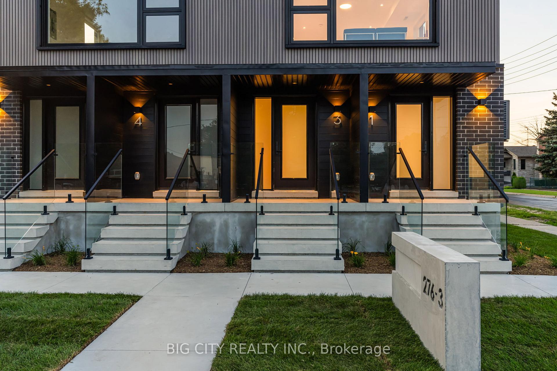 Photo 3 of Unit 3, 276 Lanor Avenue, Etobicoke, Alderwood — HOMEH