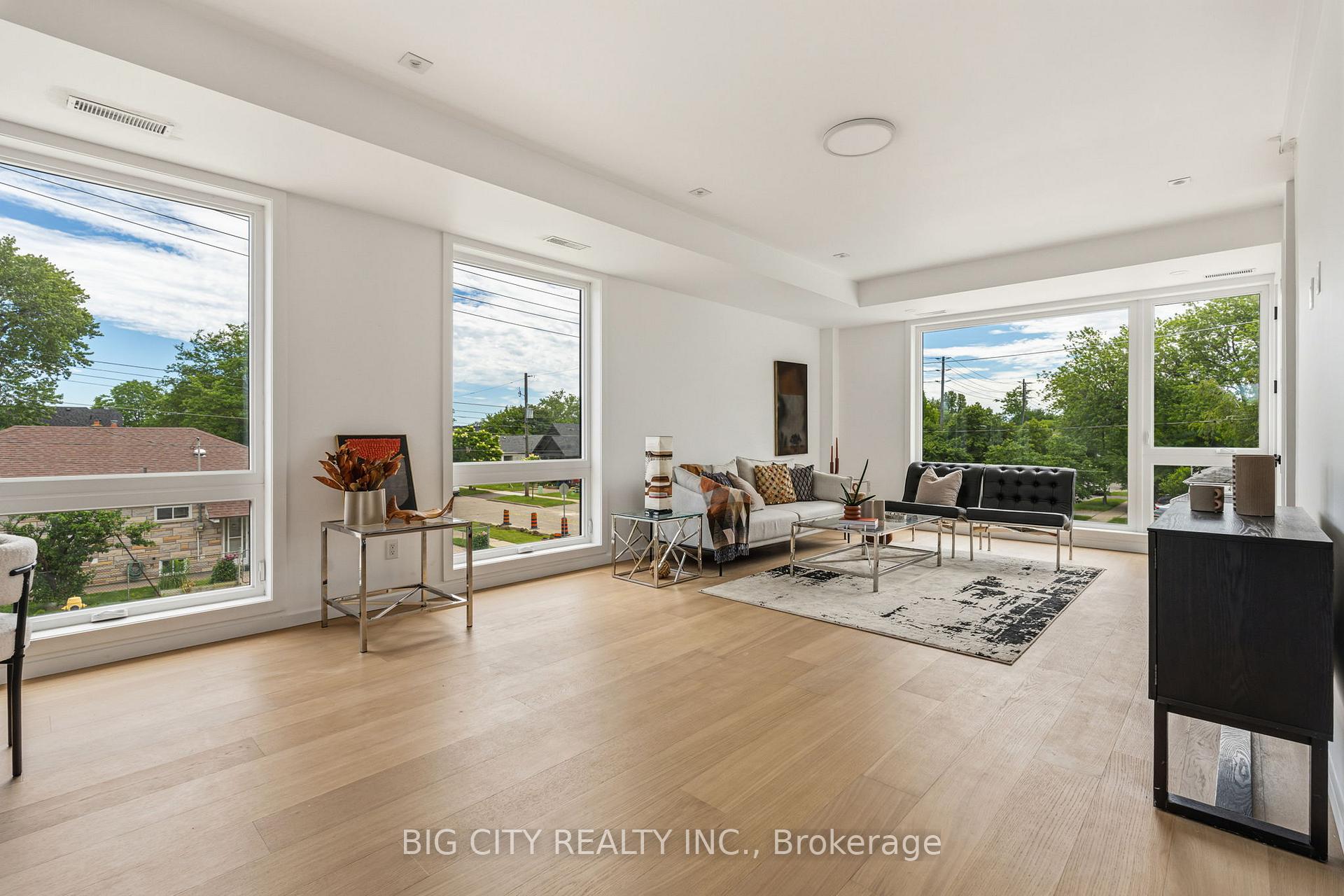 Photo 7 of Unit 3, 276 Lanor Avenue, Etobicoke, Alderwood — HOMEH