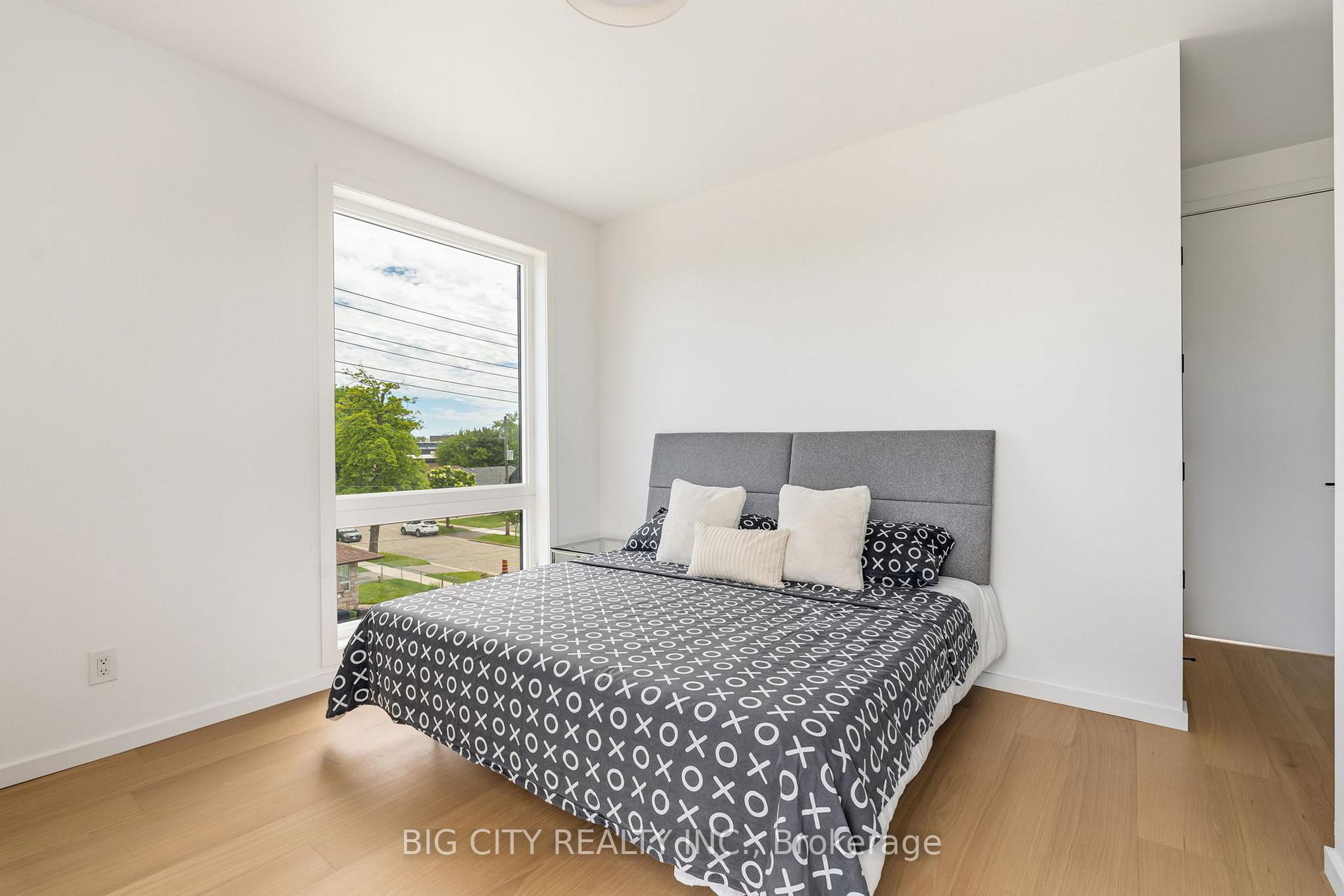 Photo 25 of Unit 3, 276 Lanor Avenue, Etobicoke, Alderwood — HOMEH