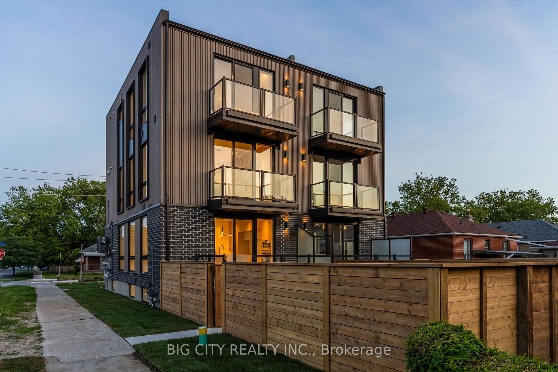Photo 39 of Unit 3, 276 Lanor Avenue, Etobicoke, Alderwood — HOMEH