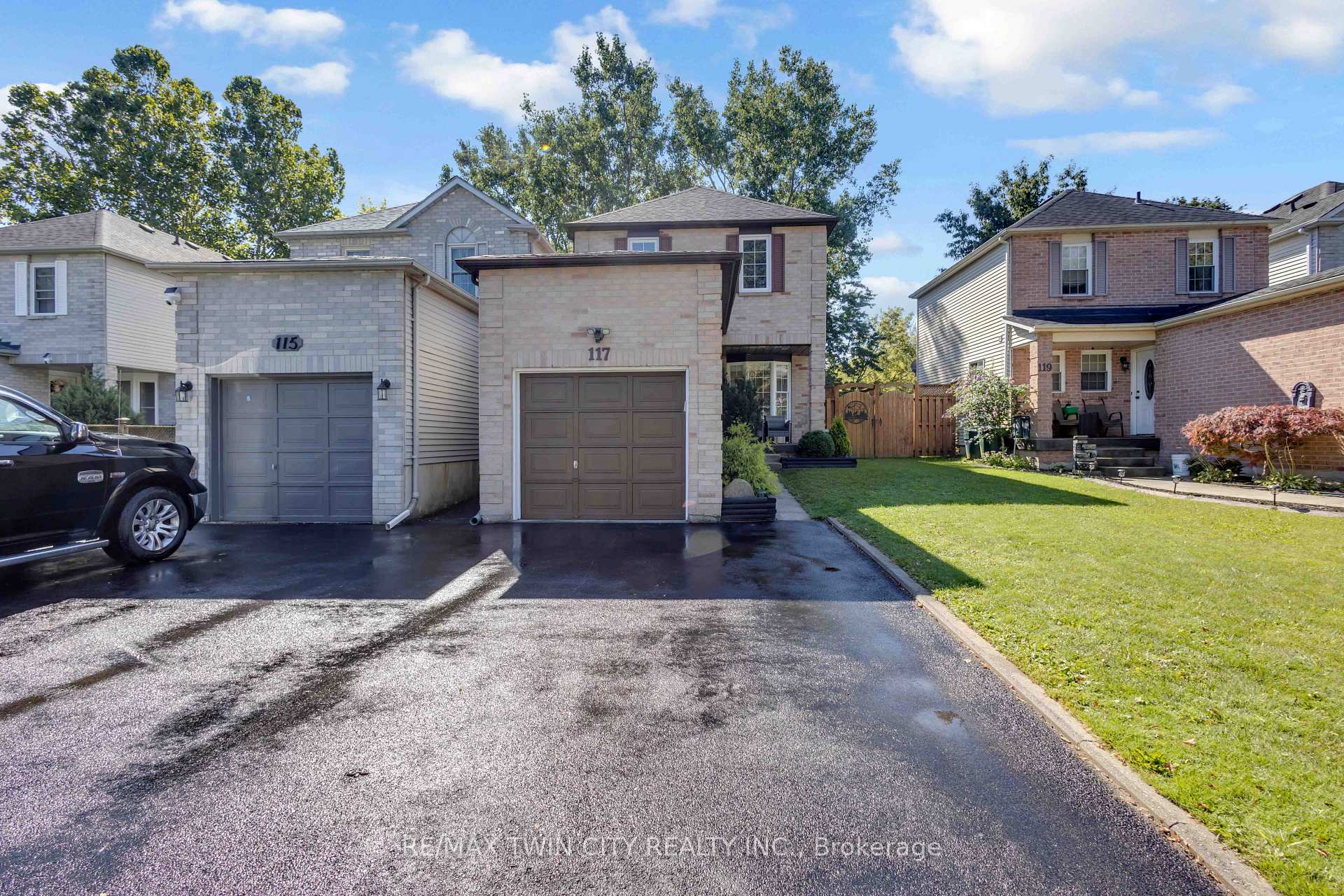 Photo 2 of 117 D'aubigny Road, Brantford — HOMEH