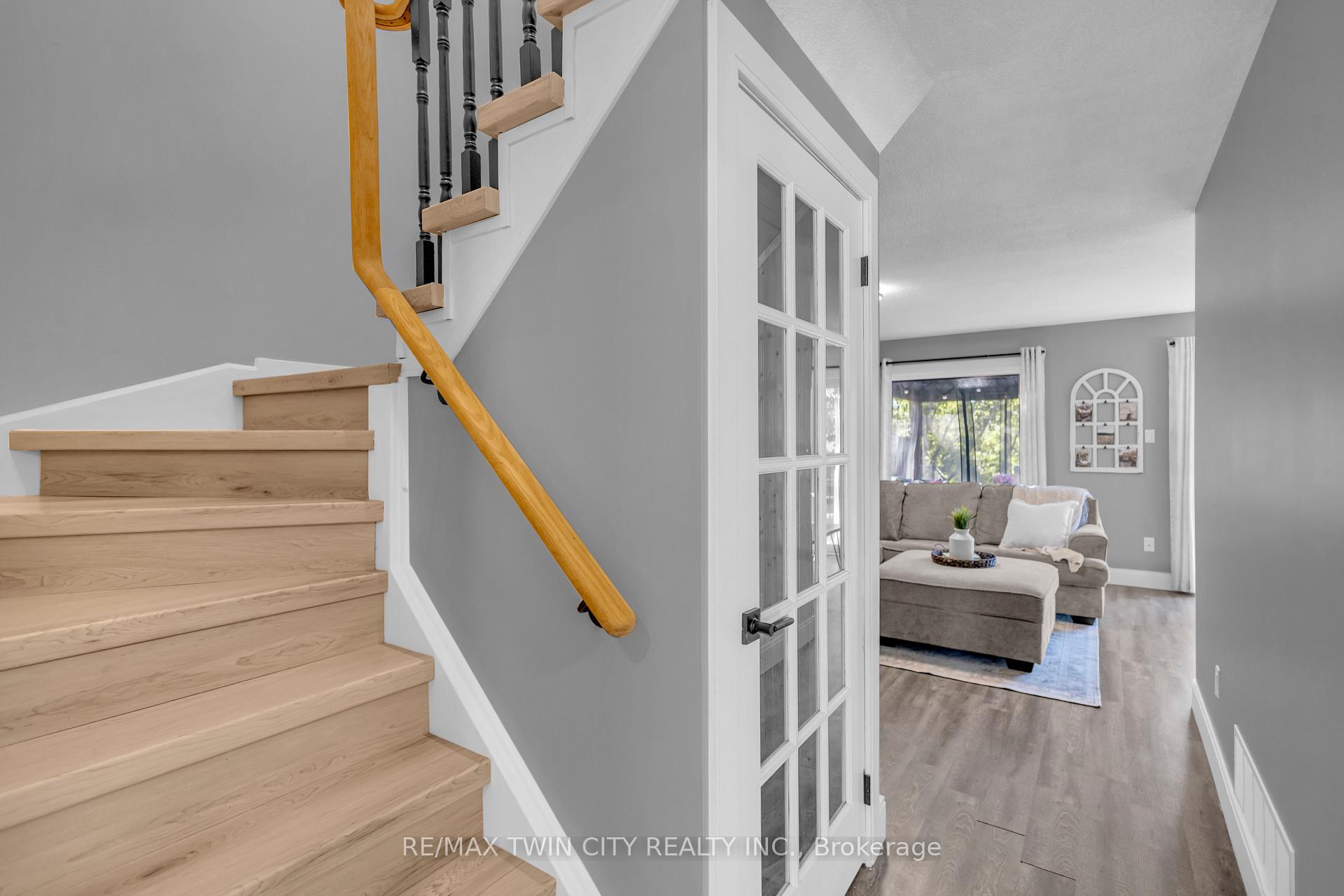 Photo 7 of 117 D'aubigny Road, Brantford — HOMEH