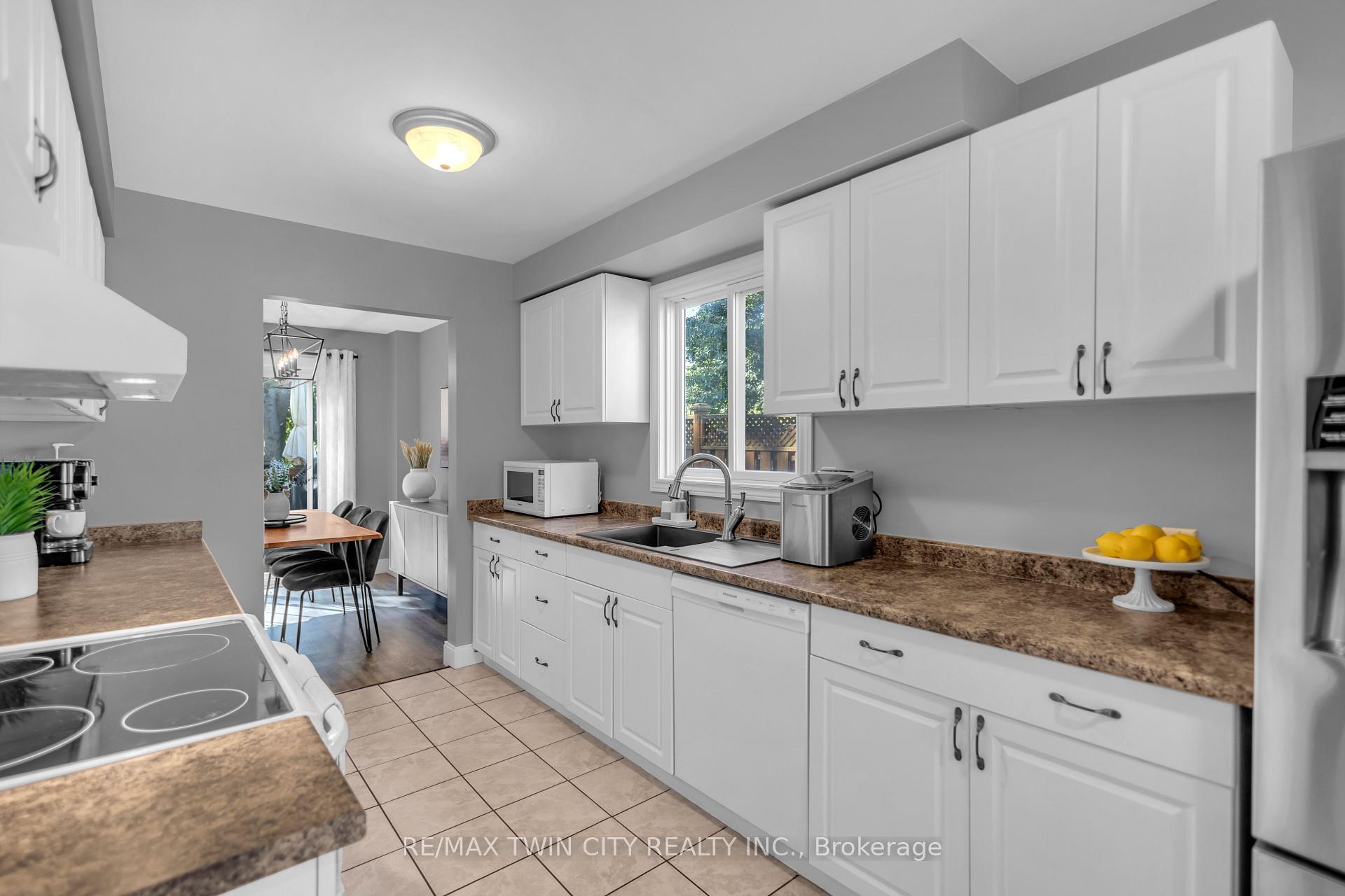 Photo 10 of 117 D'aubigny Road, Brantford — HOMEH