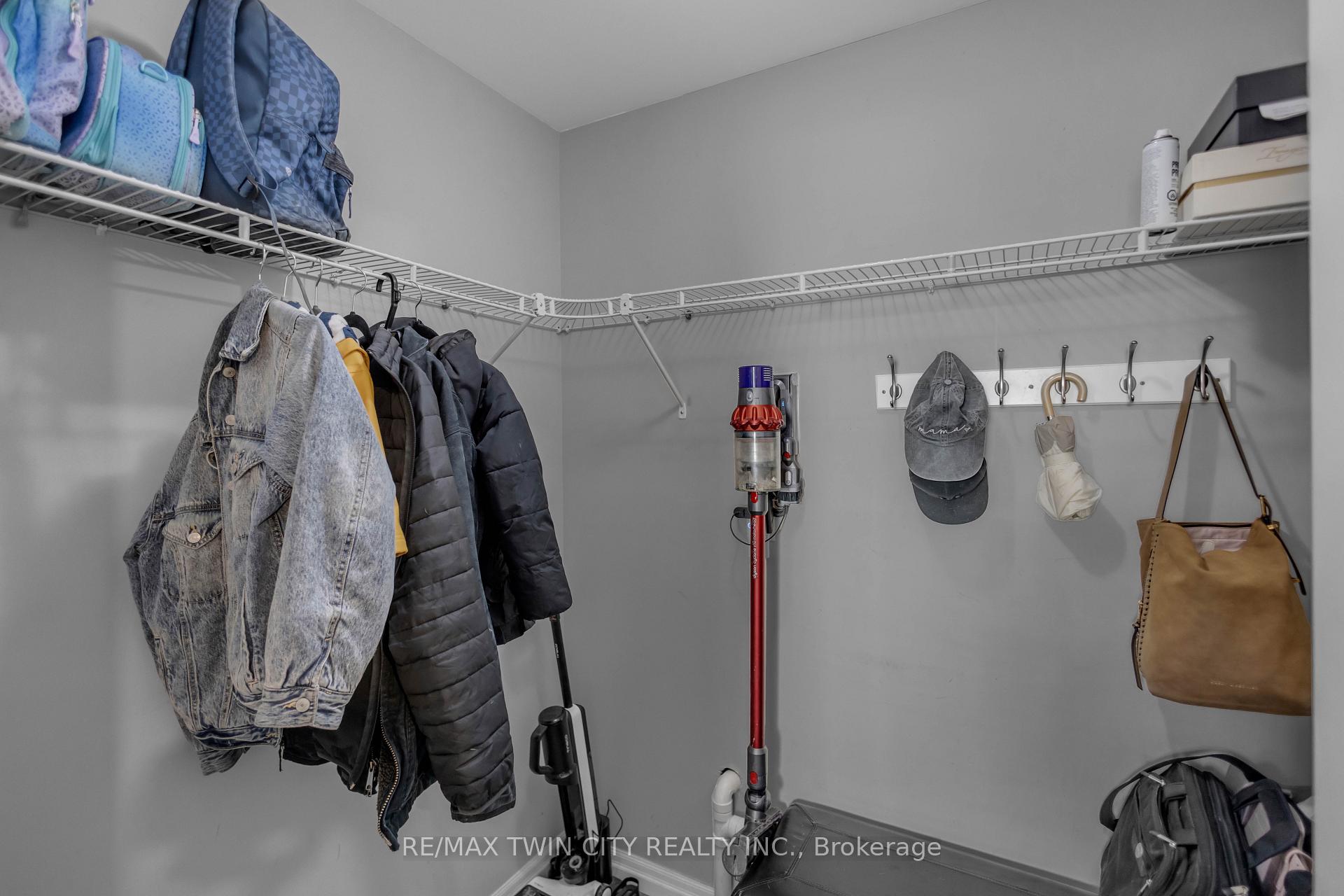 Photo 19 of 117 D'aubigny Road, Brantford — HOMEH