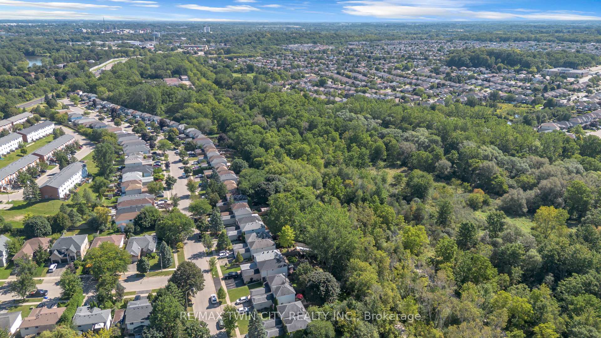 Photo 50 of 117 D'aubigny Road, Brantford — HOMEH