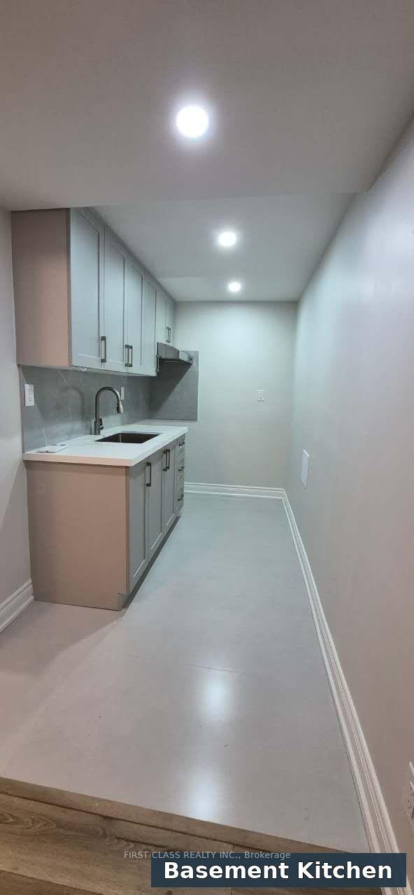 Photo 3 of 301 Rhodes Avenue, Toronto, Greenwood-Coxwell — HOMEH