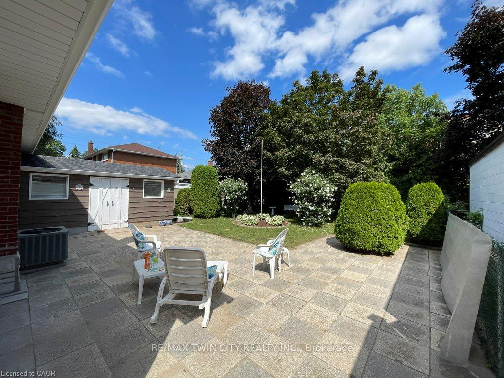 Photo 3 of 88 Bond Street, Kitchener, Northward — HOMEH