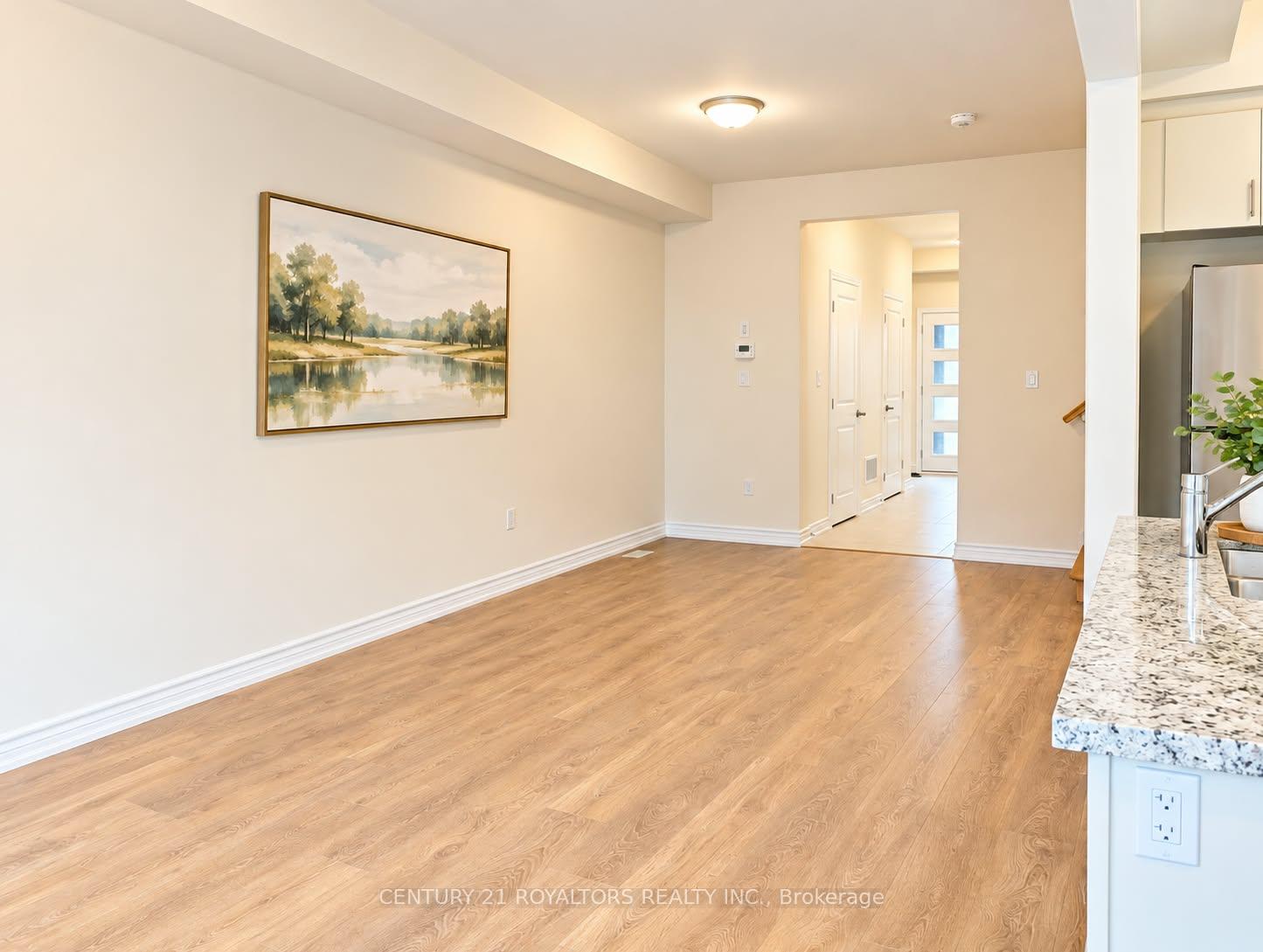 Photo 4 of 1909 Upper Thames Drive, Woodstock, Woodstock - North — HOMEH