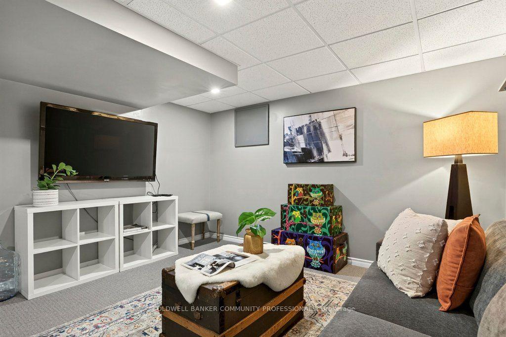 Photo 33 of 58 Hatton Drive, Hamilton, Ancaster — HOMEH