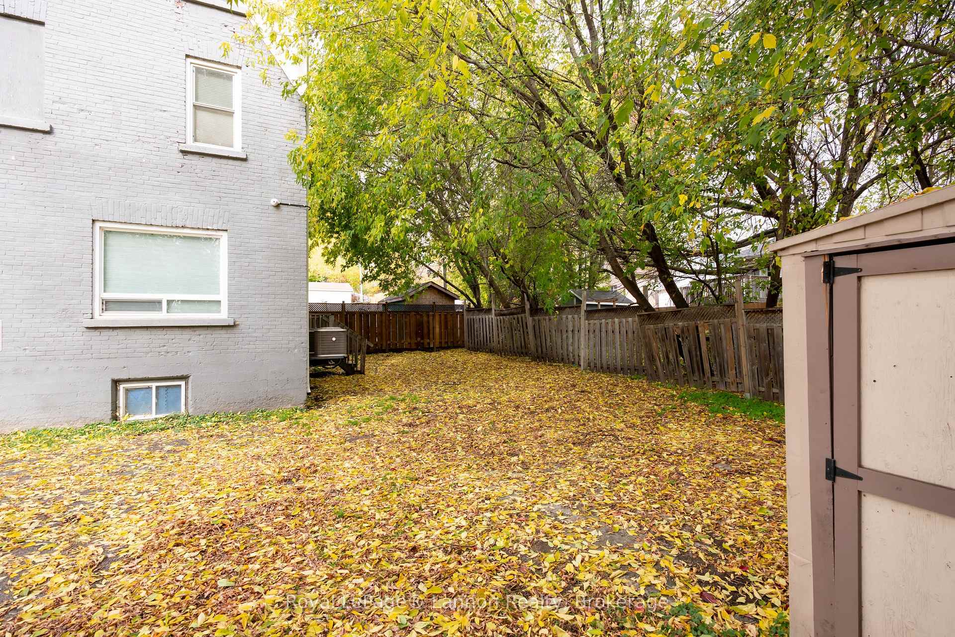 Photo 5 of 350 Bay Street, Thunder Bay, Court / Cumberland — HOMEH