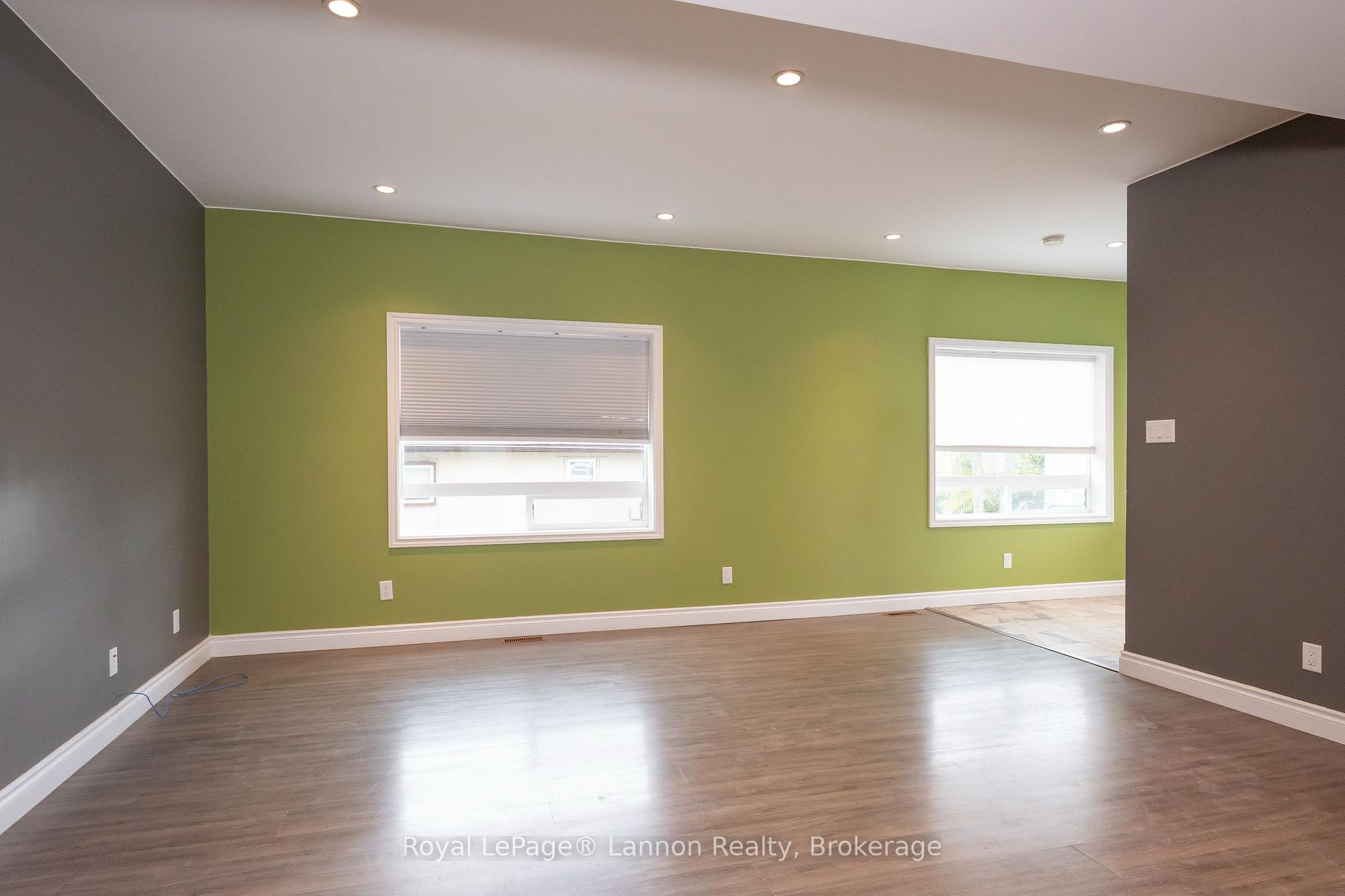 Photo 8 of 350 Bay Street, Thunder Bay, Court / Cumberland — HOMEH