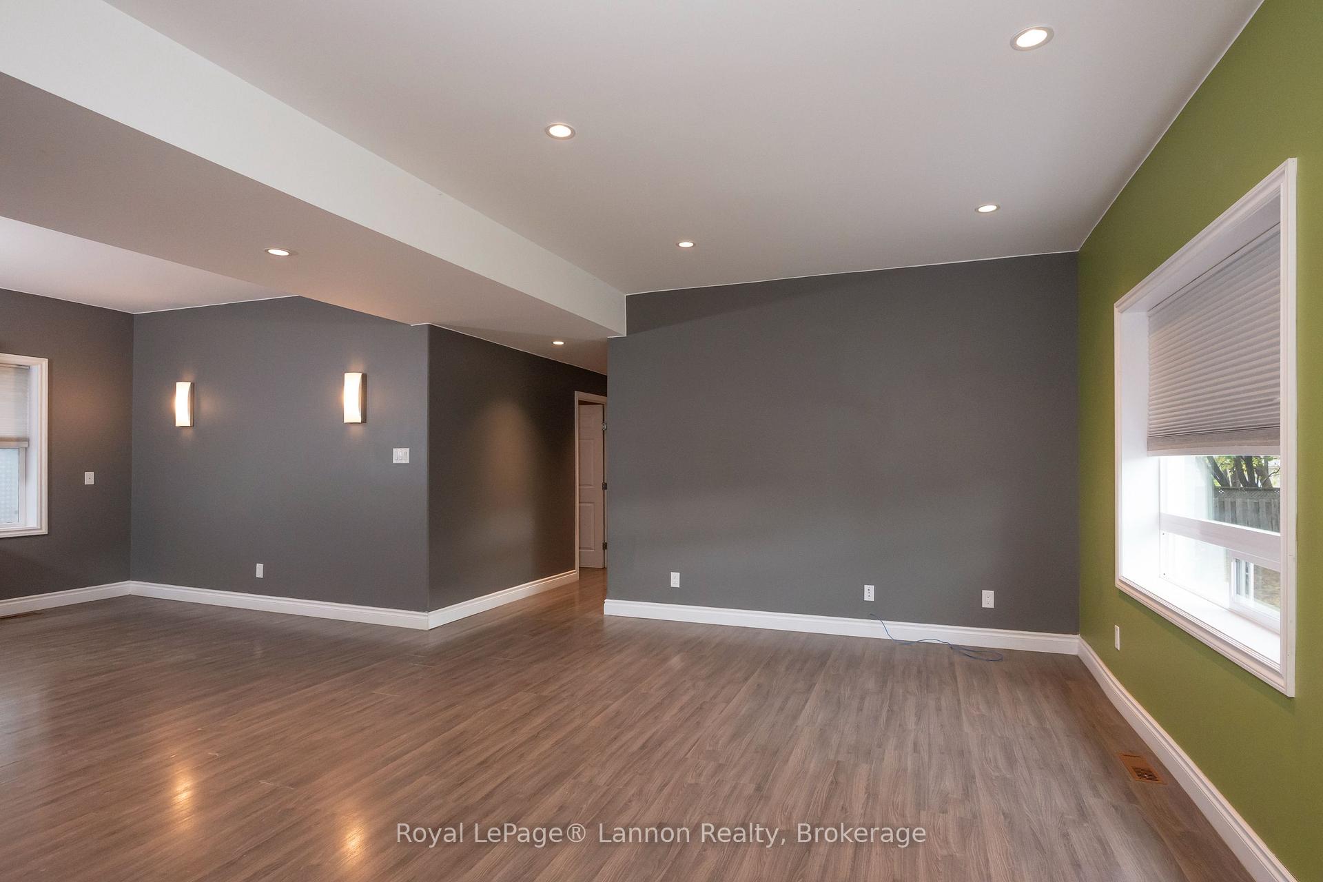 Photo 11 of 350 Bay Street, Thunder Bay, Court / Cumberland — HOMEH