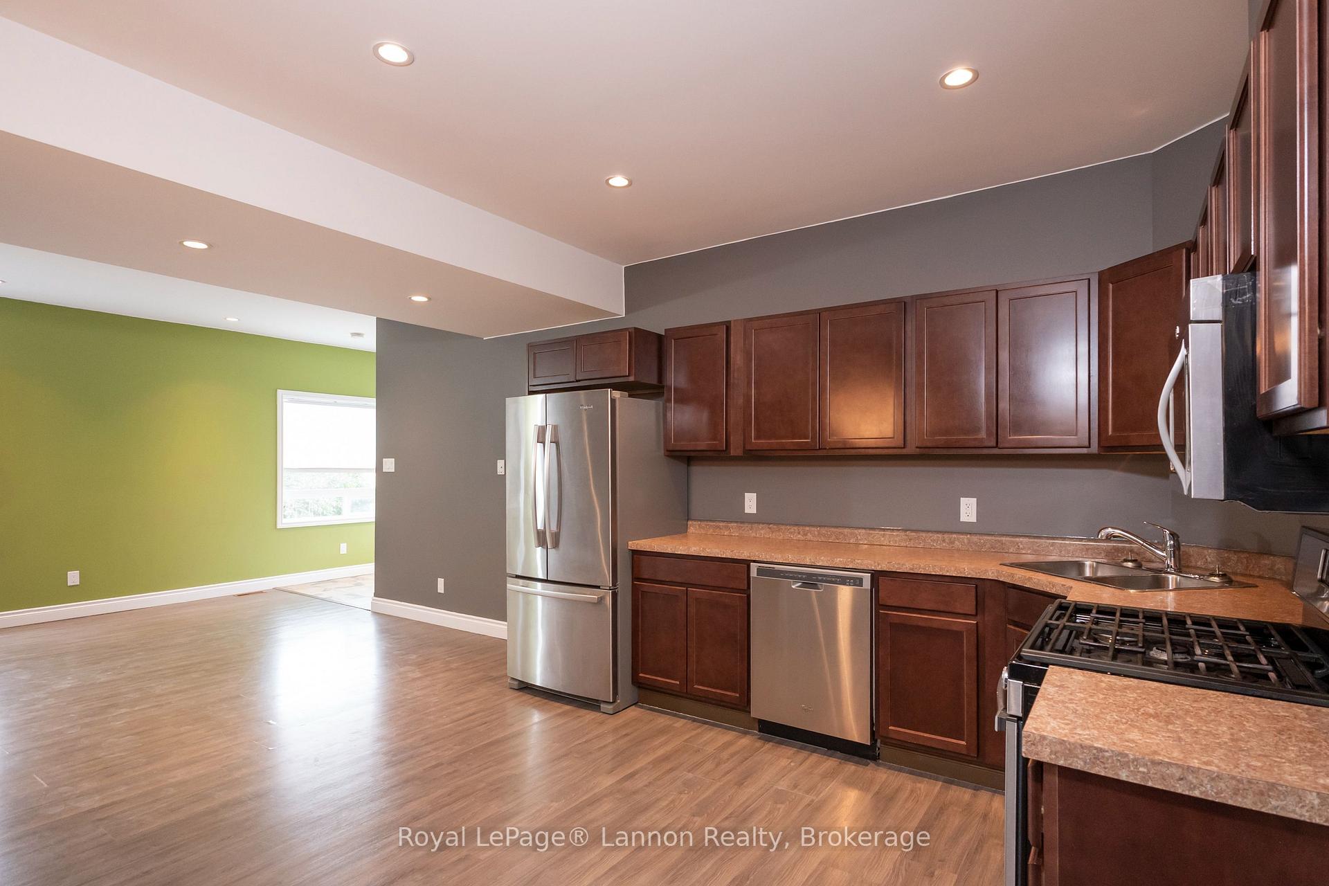 Photo 12 of 350 Bay Street, Thunder Bay, Court / Cumberland — HOMEH