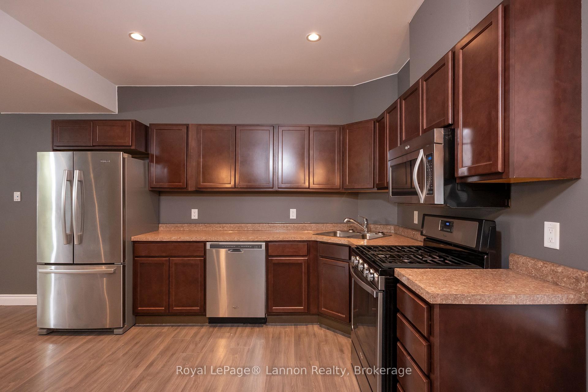 Photo 13 of 350 Bay Street, Thunder Bay, Court / Cumberland — HOMEH