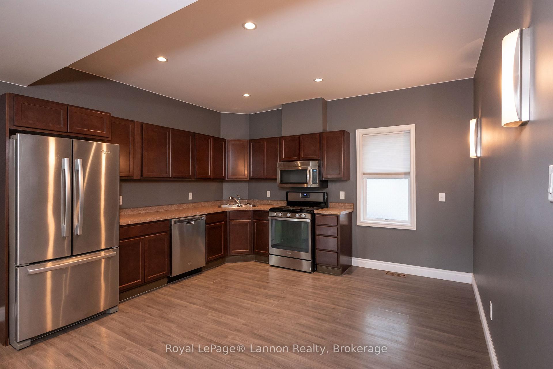 Photo 14 of 350 Bay Street, Thunder Bay, Court / Cumberland — HOMEH