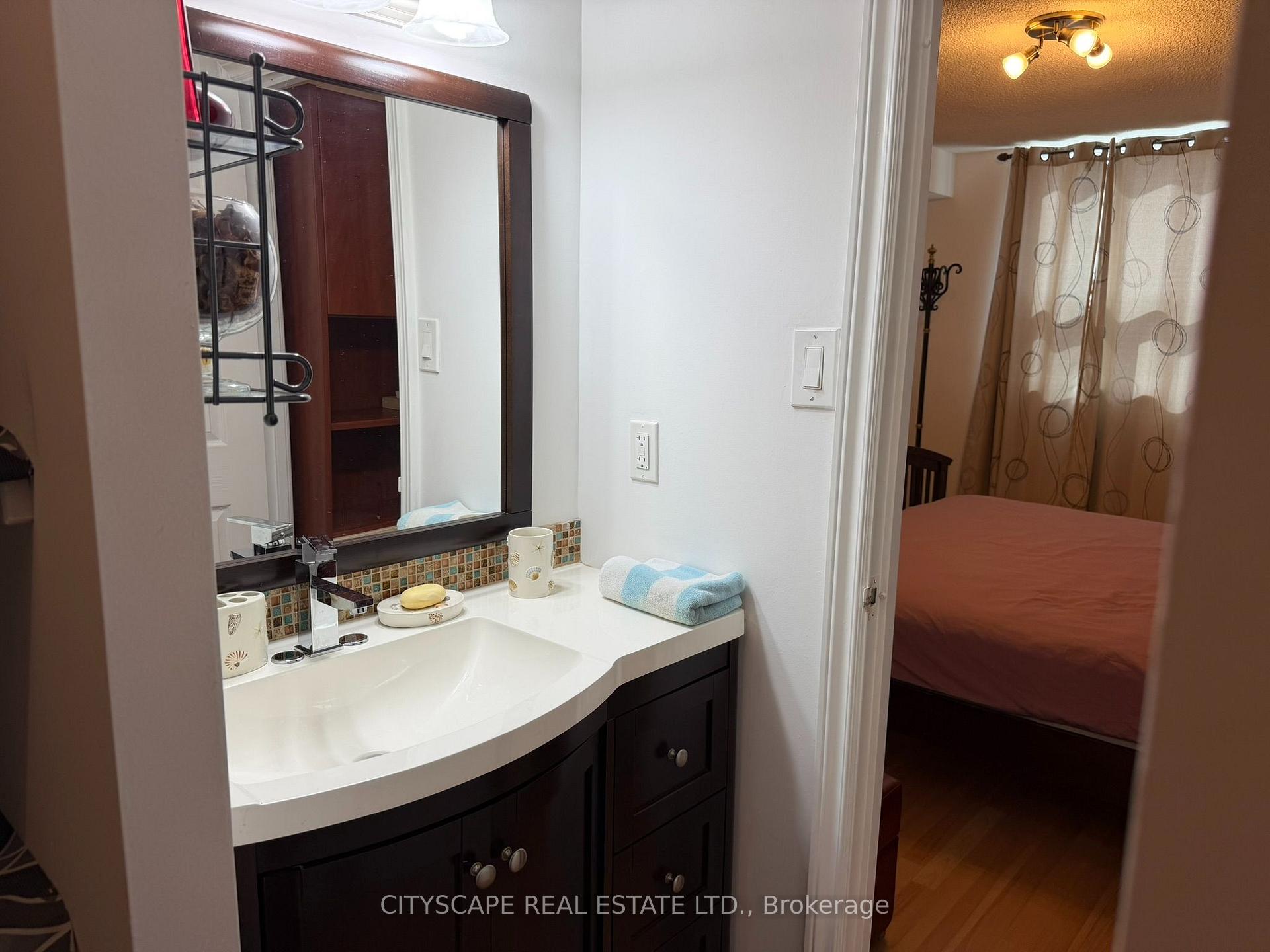 Photo 8 of Unit 507, 355 Rathburn Road E, Mississauga, Rathwood — HOMEH
