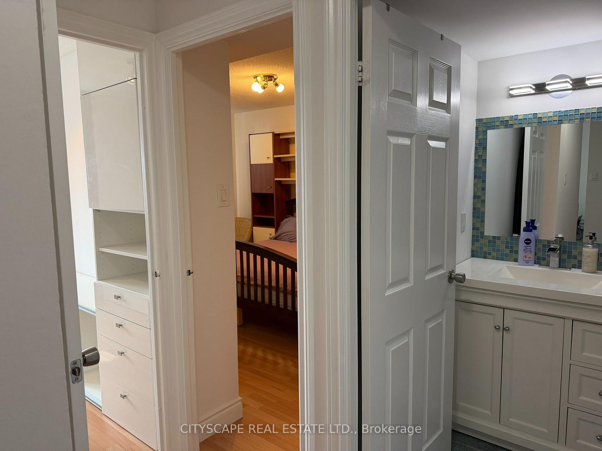 Photo 9 of Unit 507, 355 Rathburn Road E, Mississauga, Rathwood — HOMEH