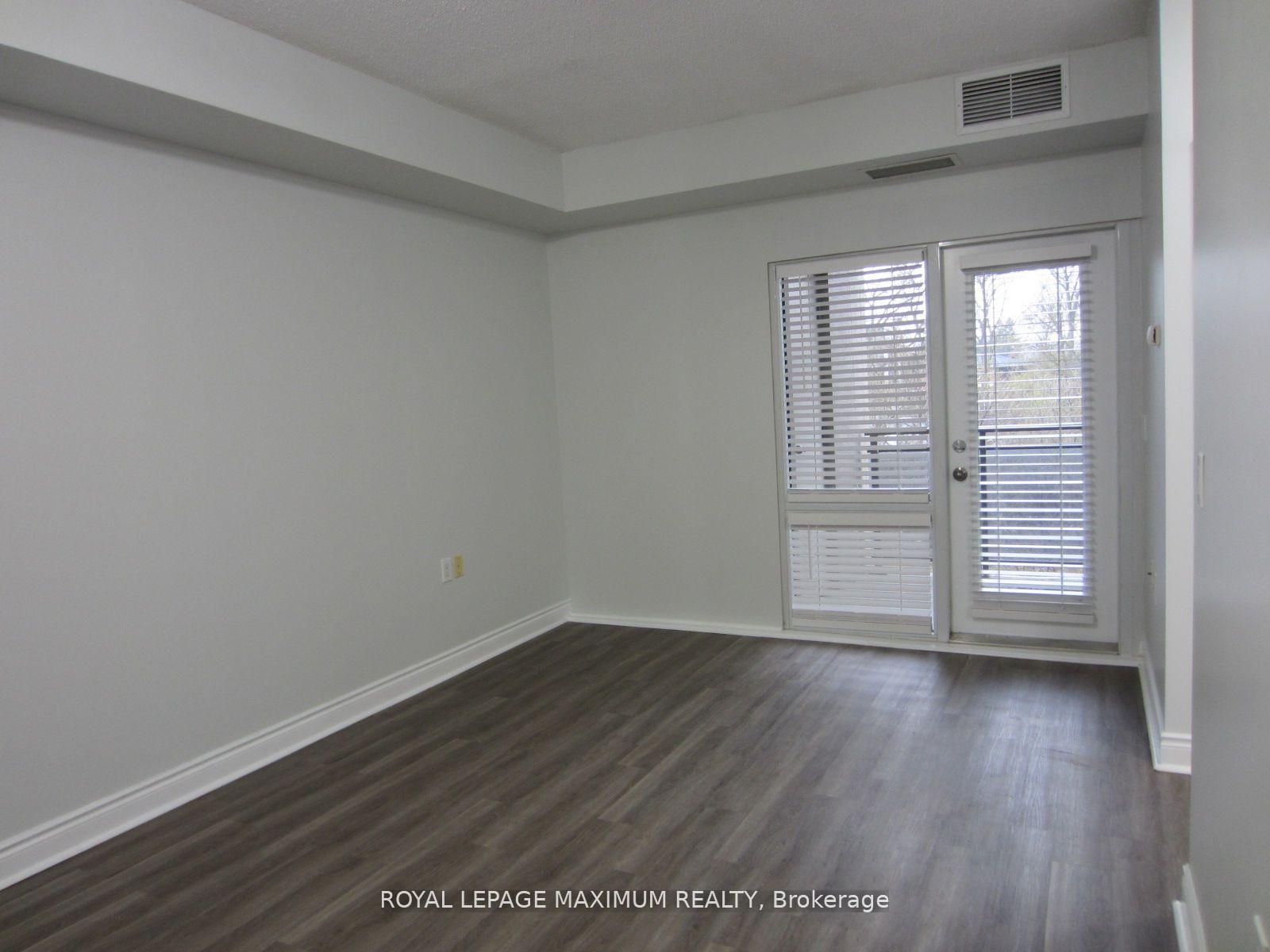 Photo 6 of Unit 327, 8201 Islington Avenue, Vaughan, Islington Woods — HOMEH