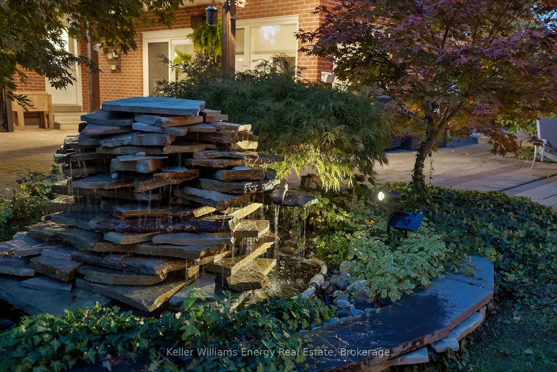 Photo 51 of 950 Swiss Heights, Oshawa, Pinecrest — HOMEH