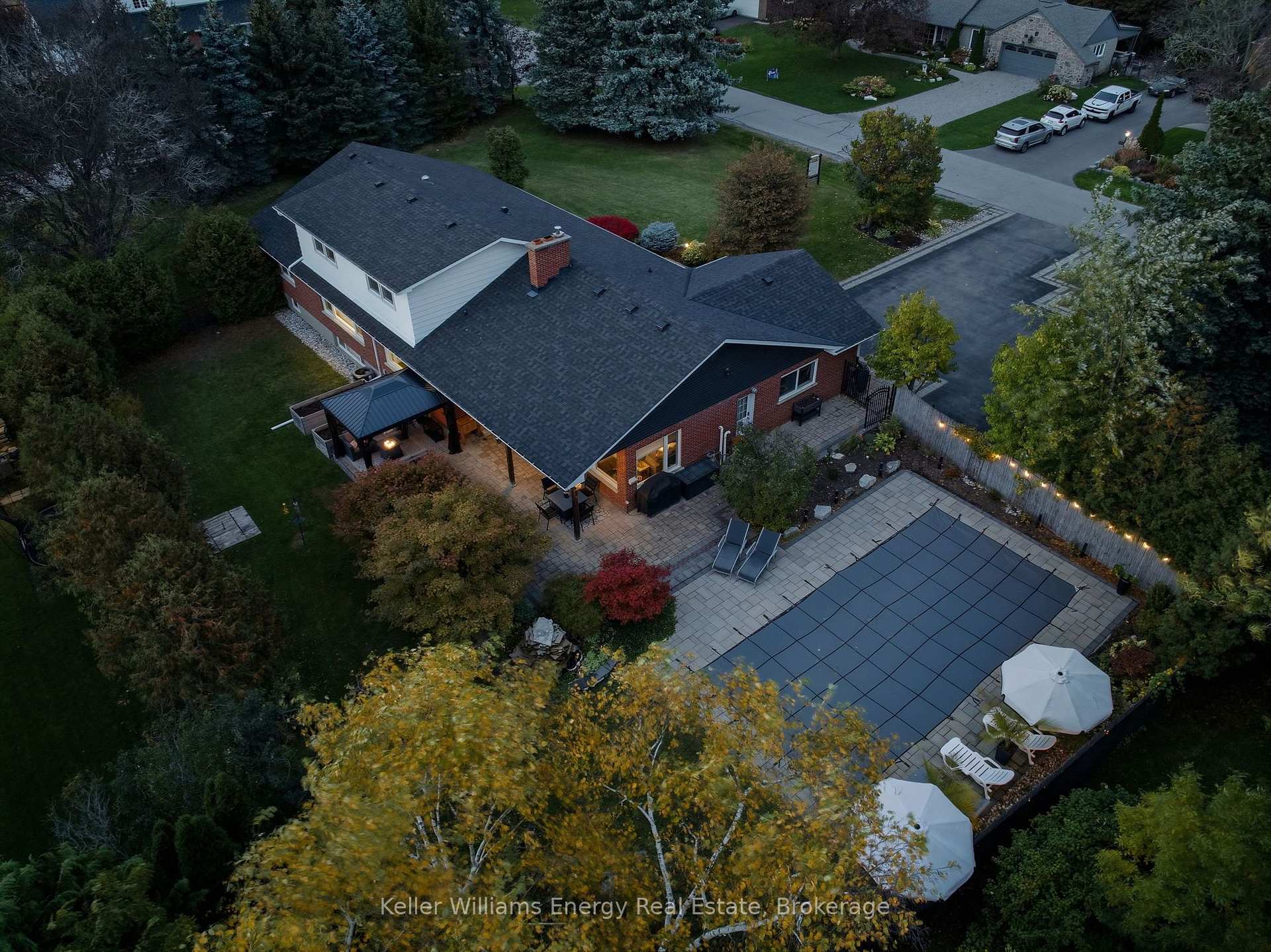 Photo 55 of 950 Swiss Heights, Oshawa, Pinecrest — HOMEH