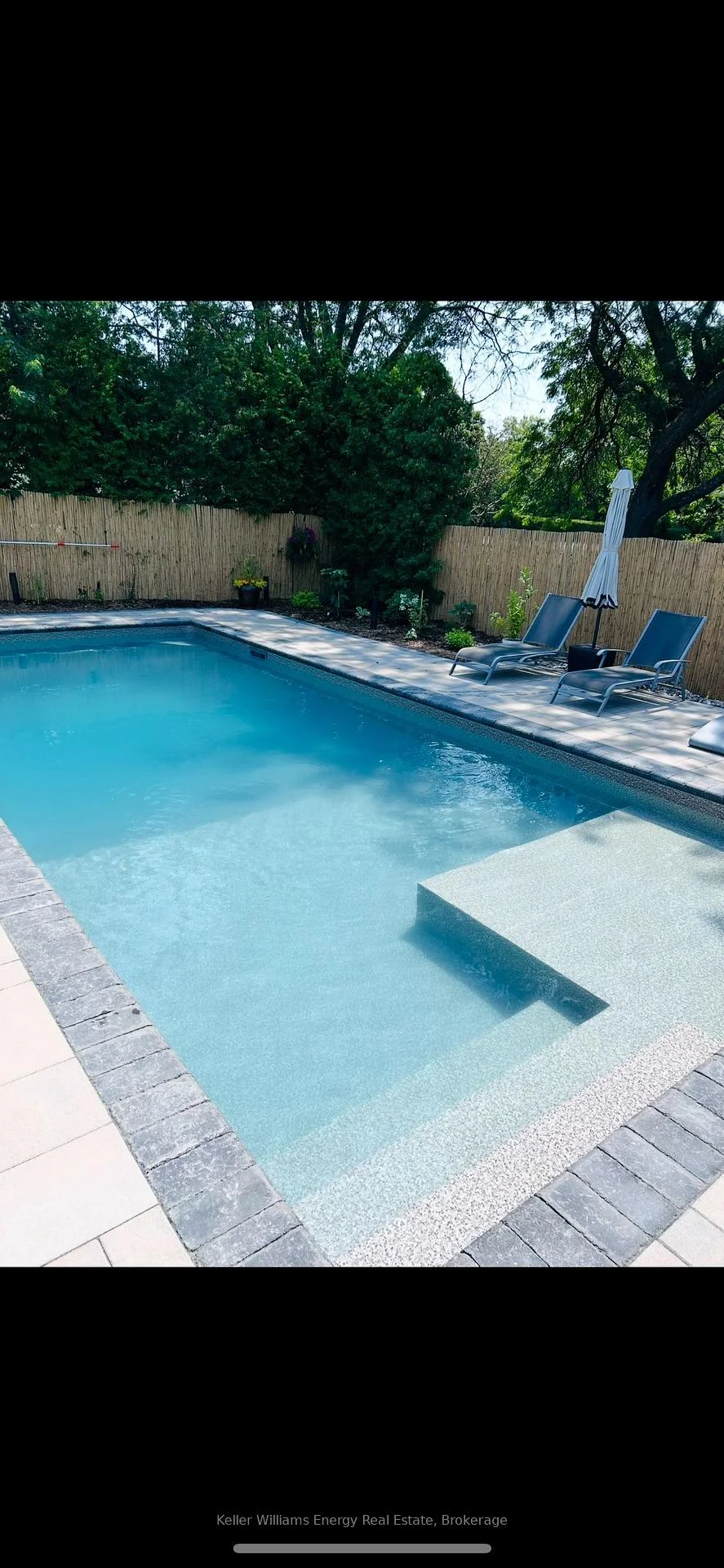 Photo 3 of 950 Swiss Heights, Oshawa, Pinecrest — HOMEH