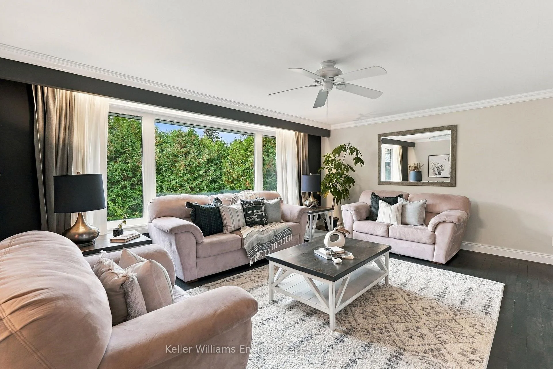 Photo 16 of 950 Swiss Heights, Oshawa, Pinecrest — HOMEH