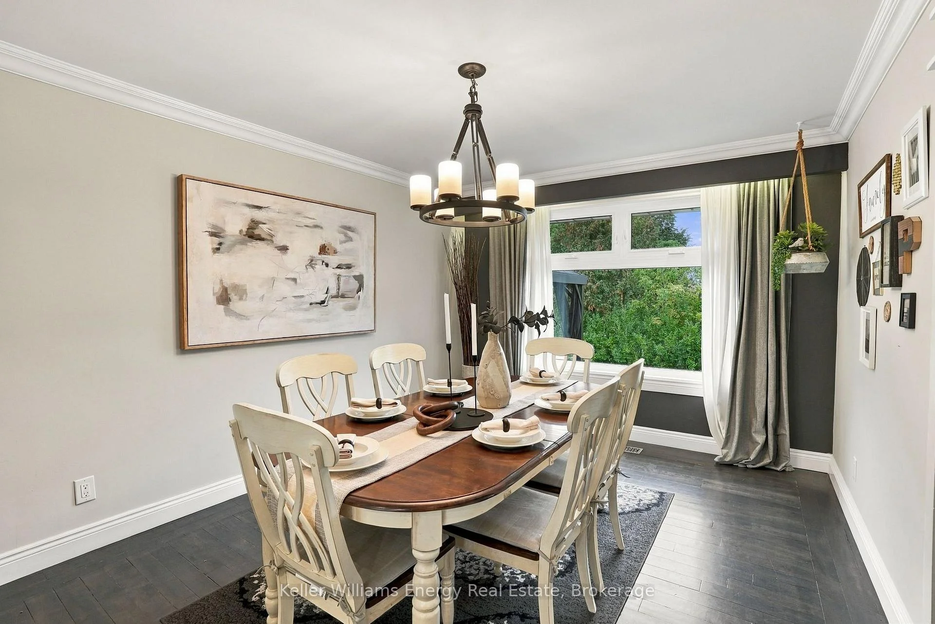 Photo 18 of 950 Swiss Heights, Oshawa, Pinecrest — HOMEH