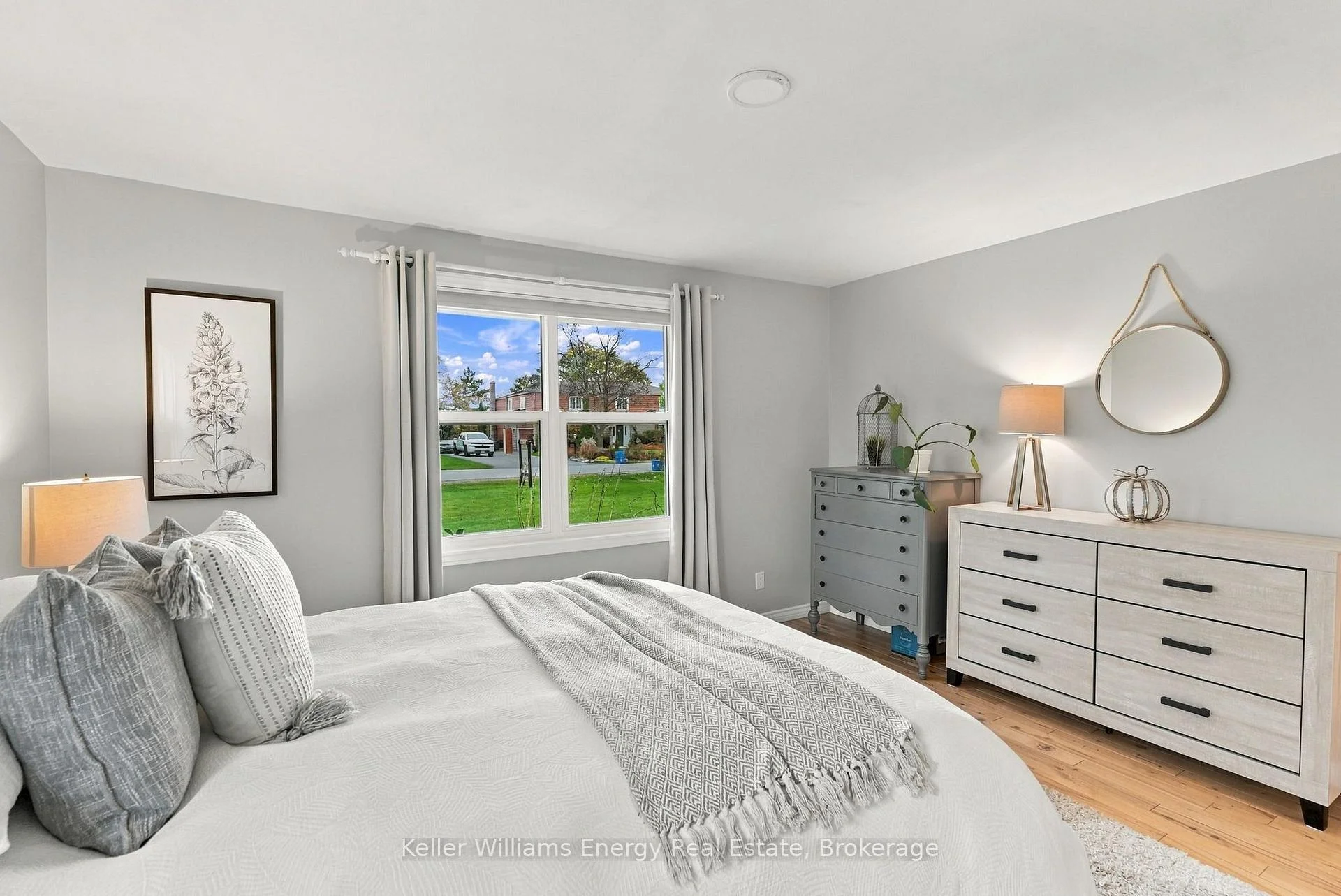 Photo 32 of 950 Swiss Heights, Oshawa, Pinecrest — HOMEH