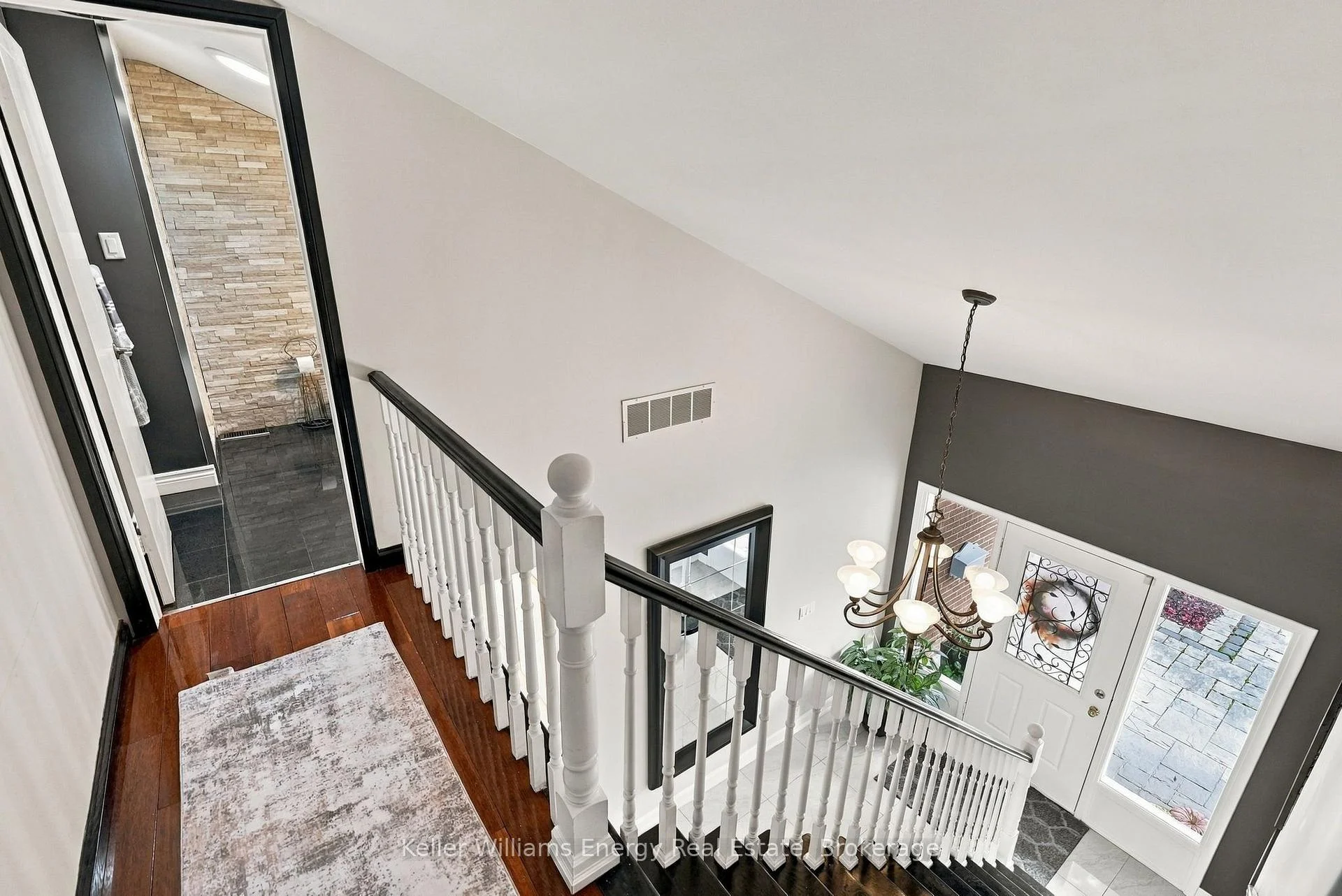 Photo 33 of 950 Swiss Heights, Oshawa, Pinecrest — HOMEH