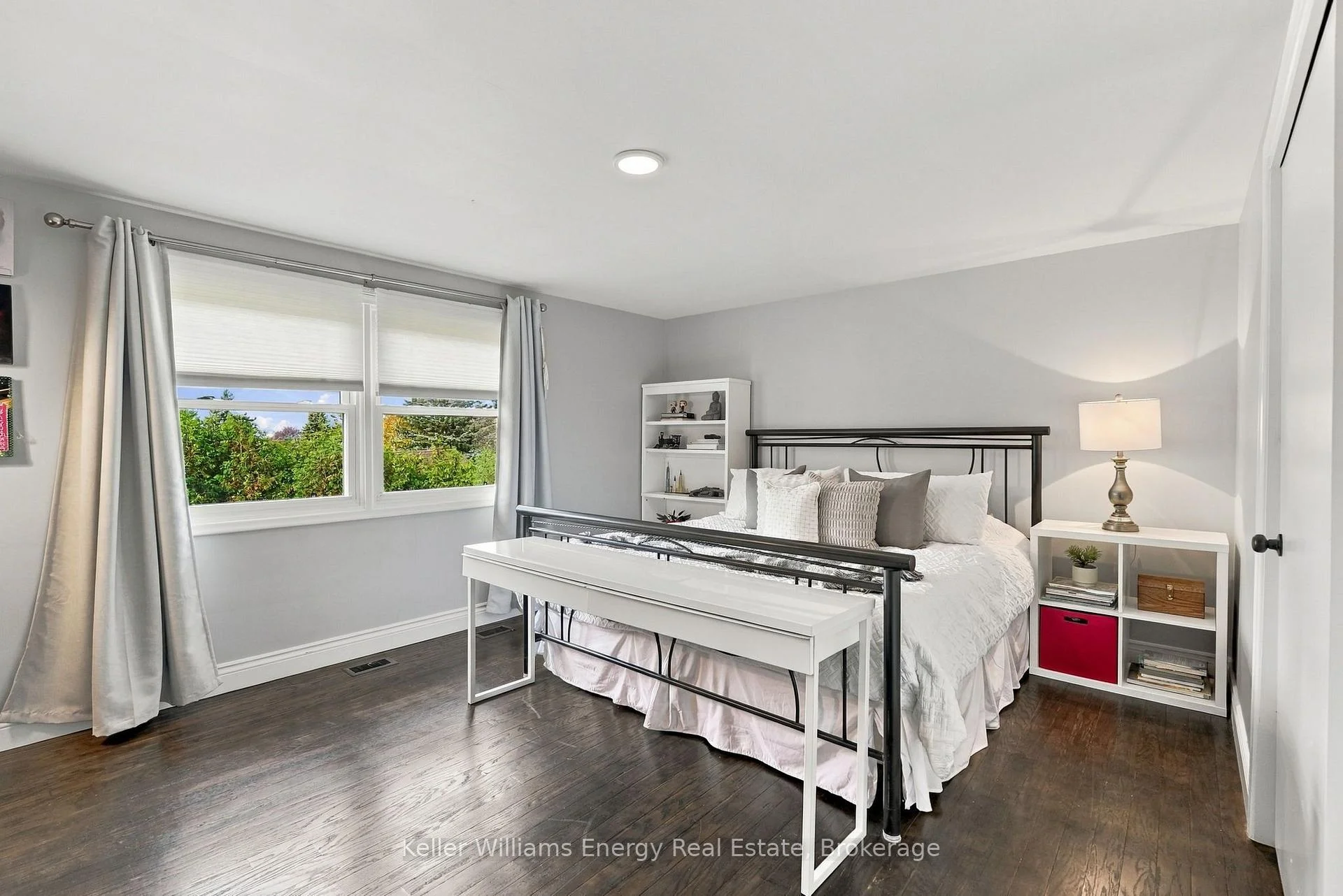 Photo 39 of 950 Swiss Heights, Oshawa, Pinecrest — HOMEH