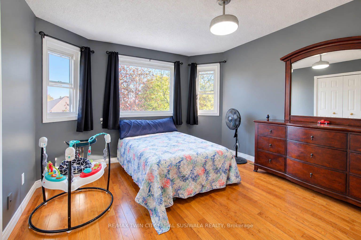 Photo 32 of 46 Robson Avenue, Cambridge, Greenway-Chaplin — HOMEH