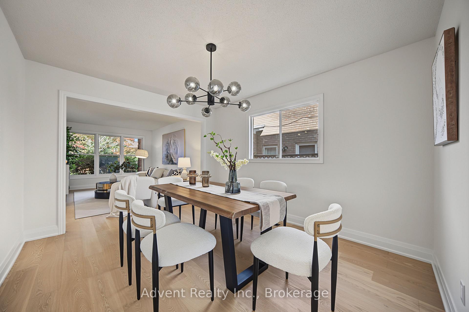 Photo 11 of 108 Valleyway Crescent, Vaughan, Maple — HOMEH