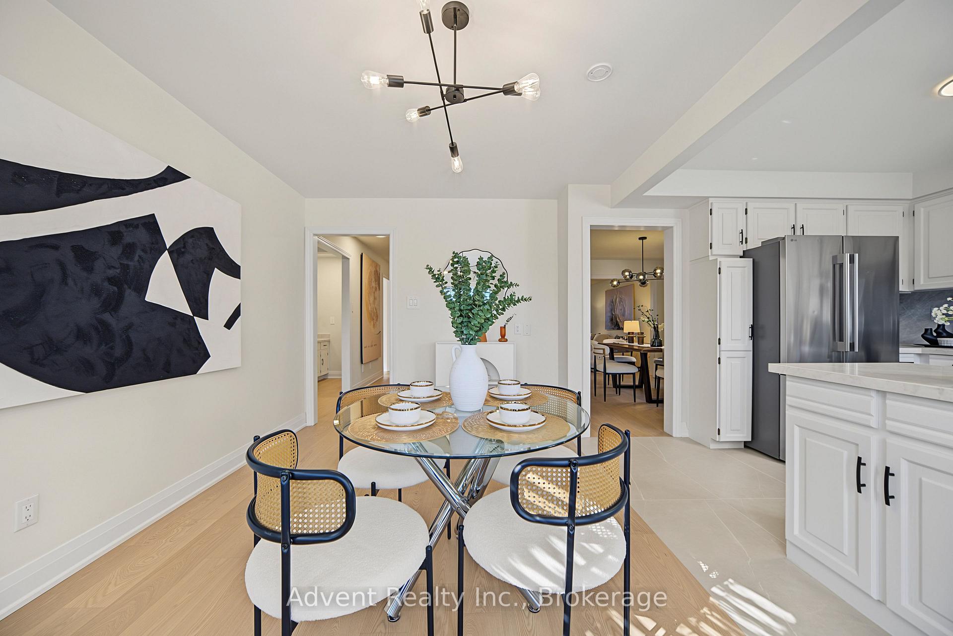 Photo 18 of 108 Valleyway Crescent, Vaughan, Maple — HOMEH