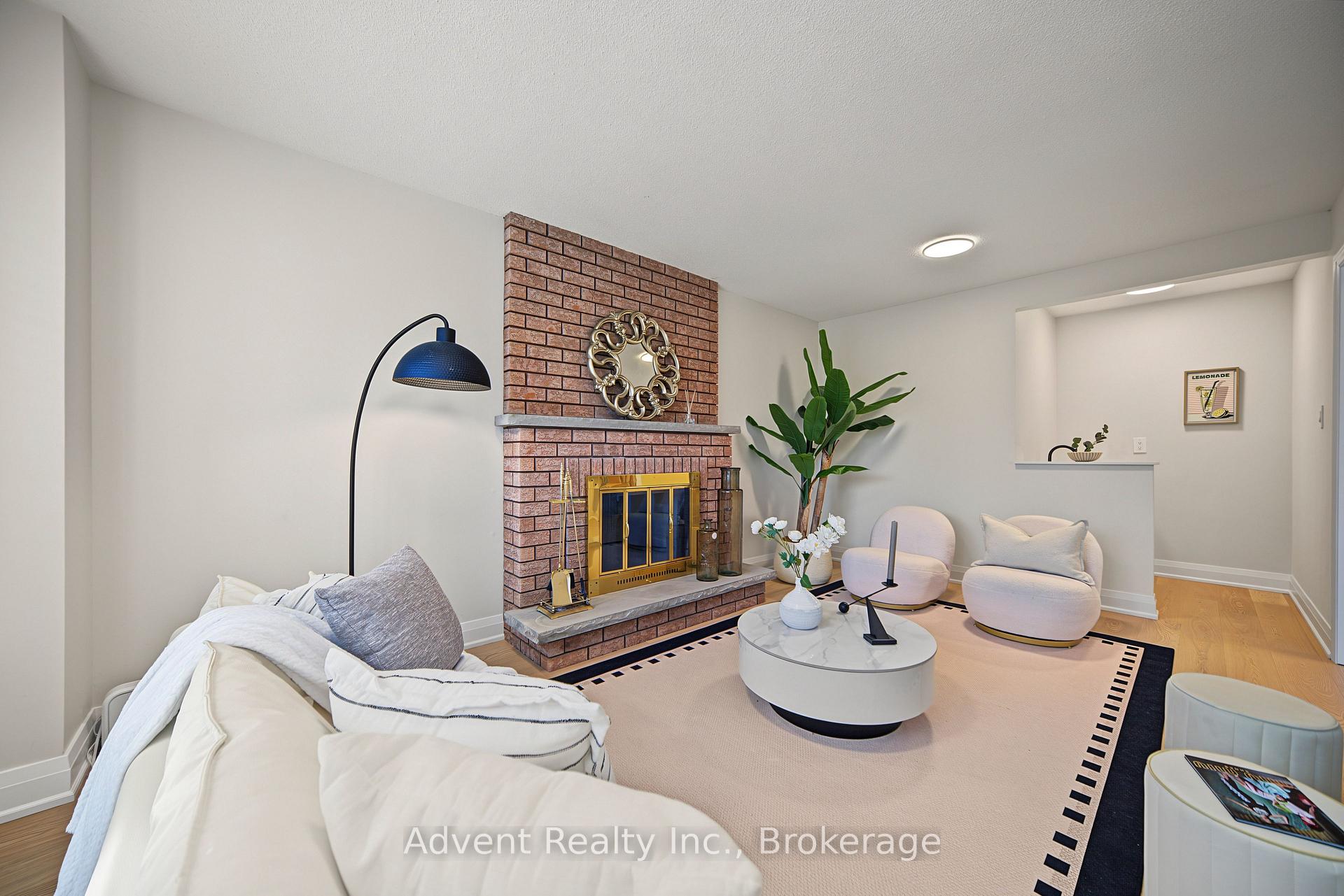 Photo 24 of 108 Valleyway Crescent, Vaughan, Maple — HOMEH
