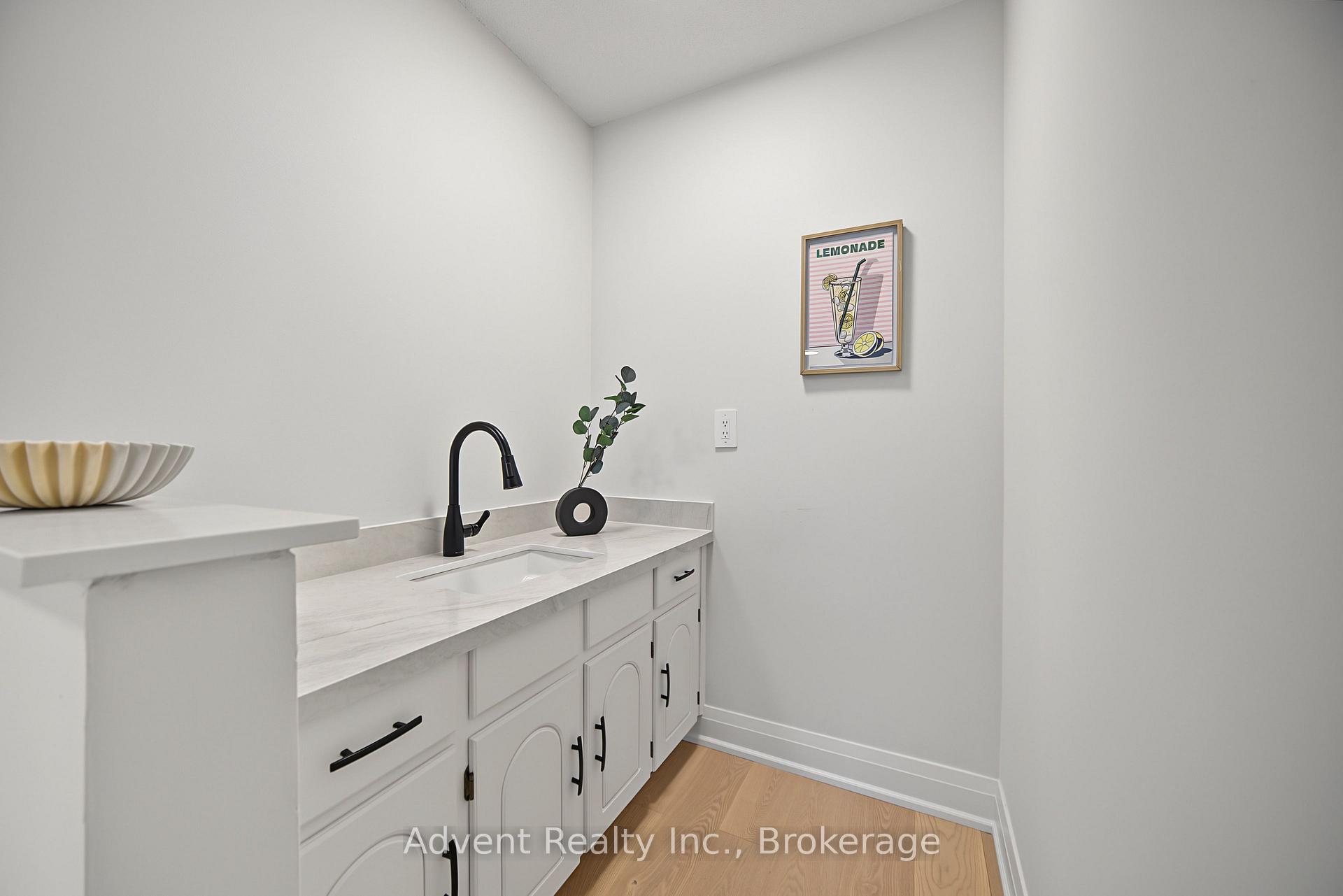 Photo 25 of 108 Valleyway Crescent, Vaughan, Maple — HOMEH