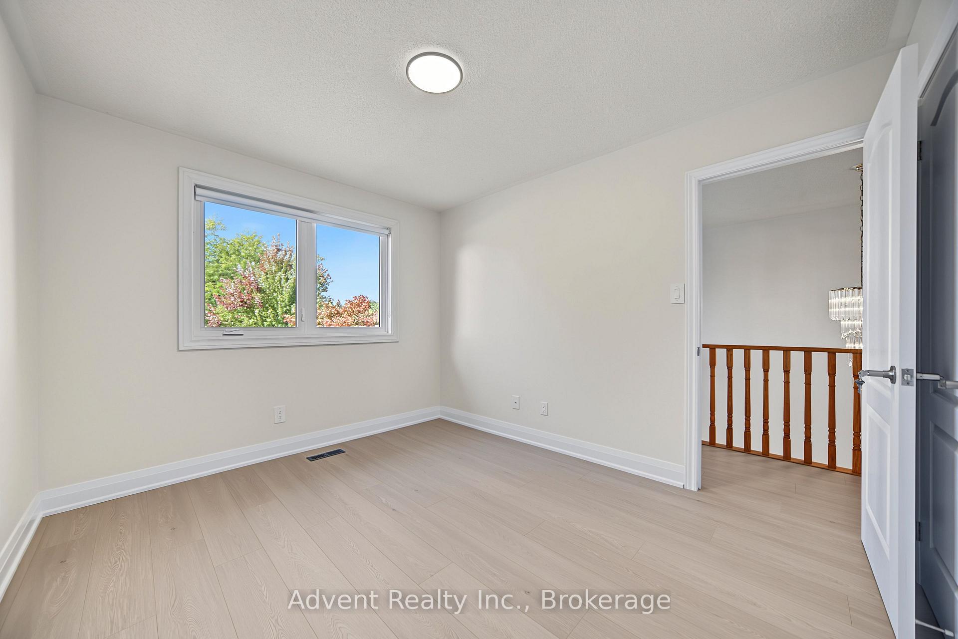 Photo 34 of 108 Valleyway Crescent, Vaughan, Maple — HOMEH
