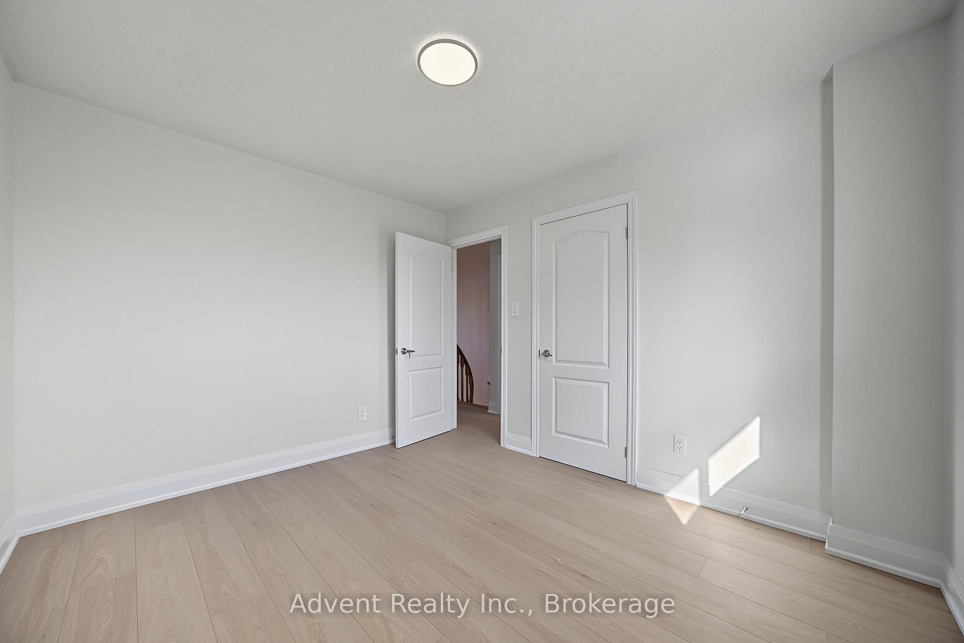 Photo 36 of 108 Valleyway Crescent, Vaughan, Maple — HOMEH