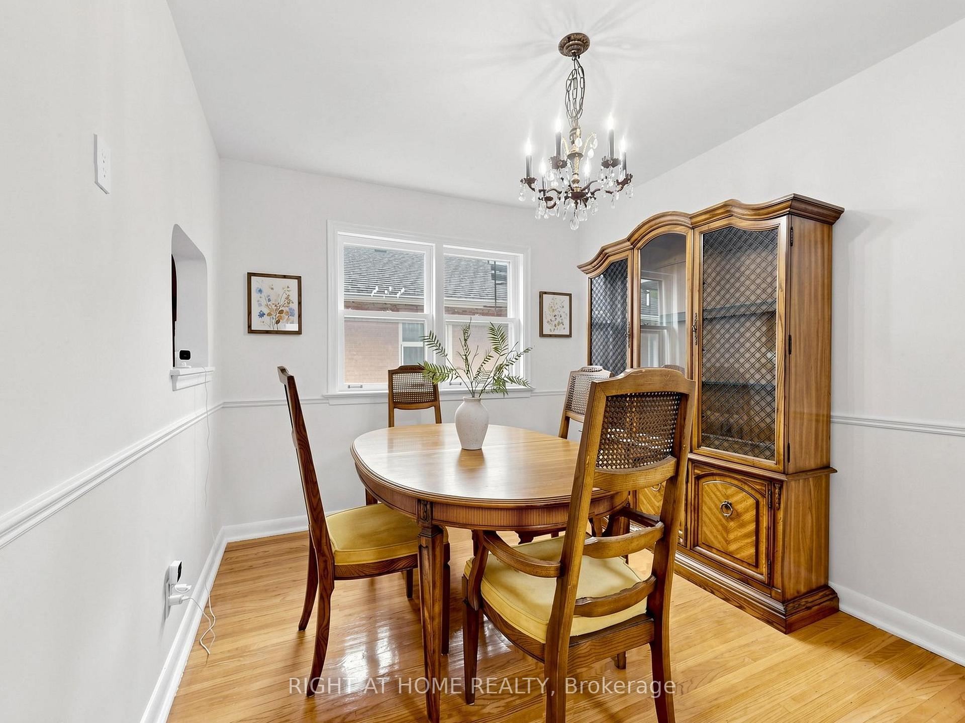 Photo 6 of 36 Joanna Drive E, Scarborough, Wexford-Maryvale — HOMEH