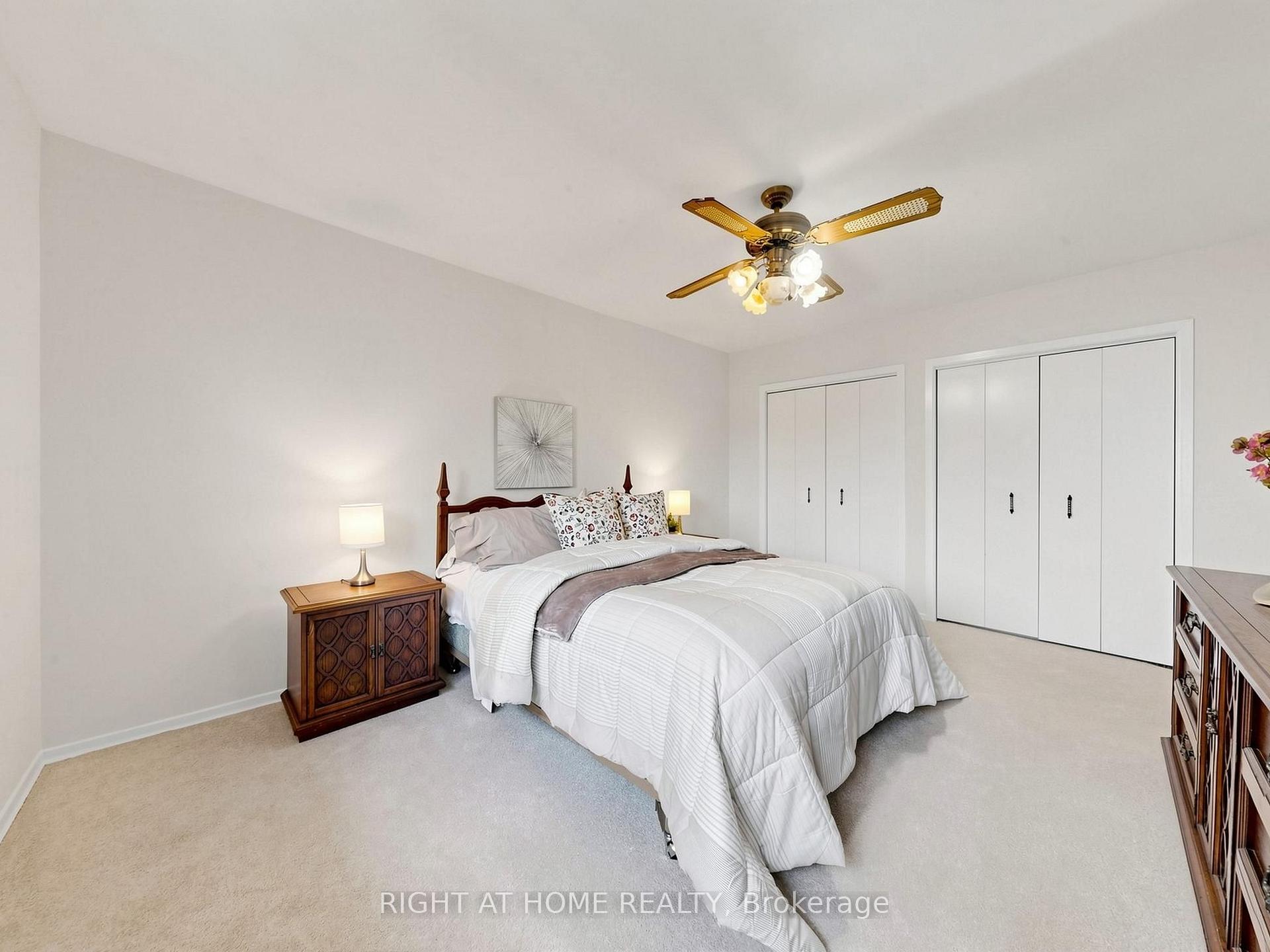 Photo 18 of 36 Joanna Drive E, Scarborough, Wexford-Maryvale — HOMEH