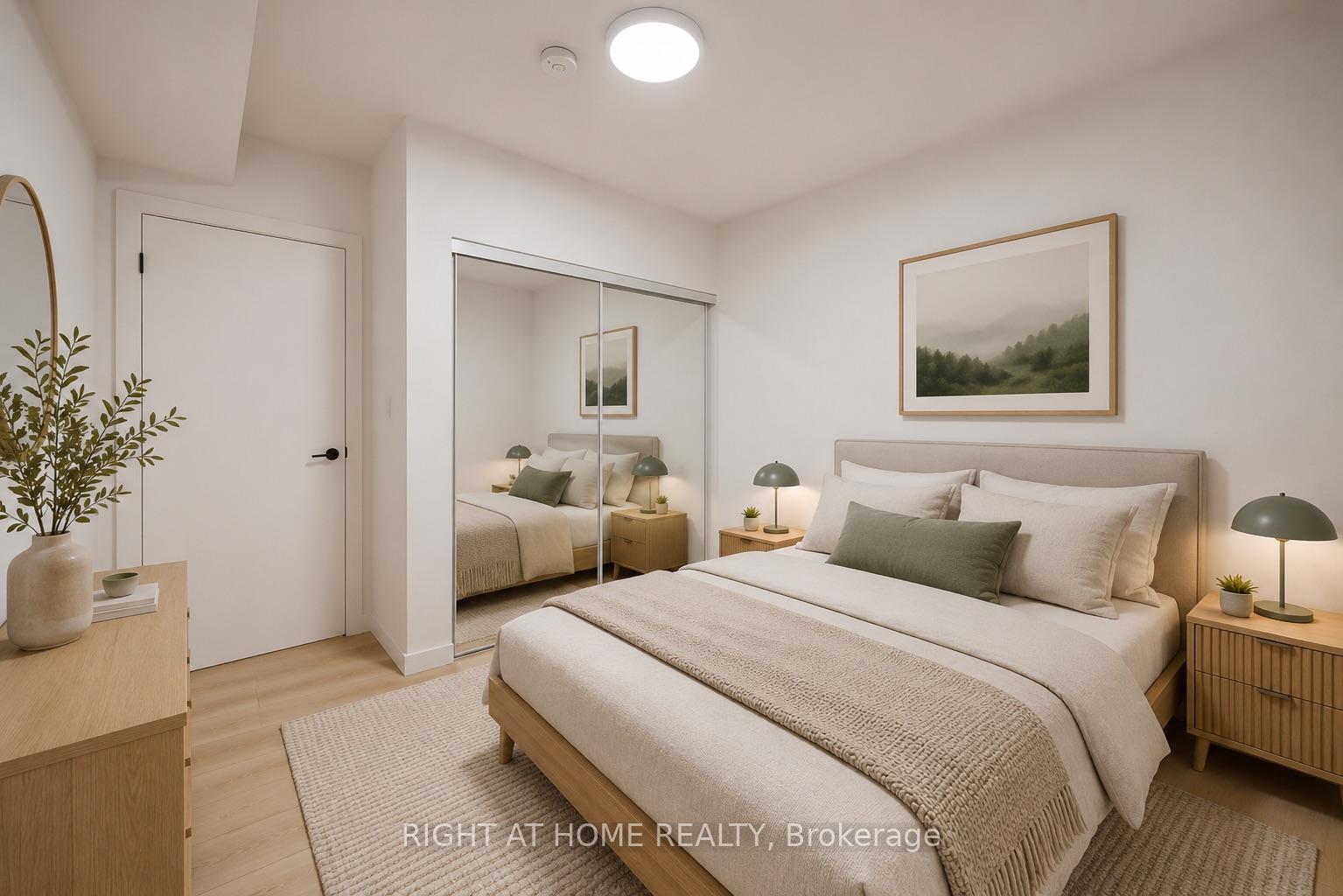 Photo 2 of Unit 2, 367 Howland Avenue, Toronto, Casa Loma — HOMEH