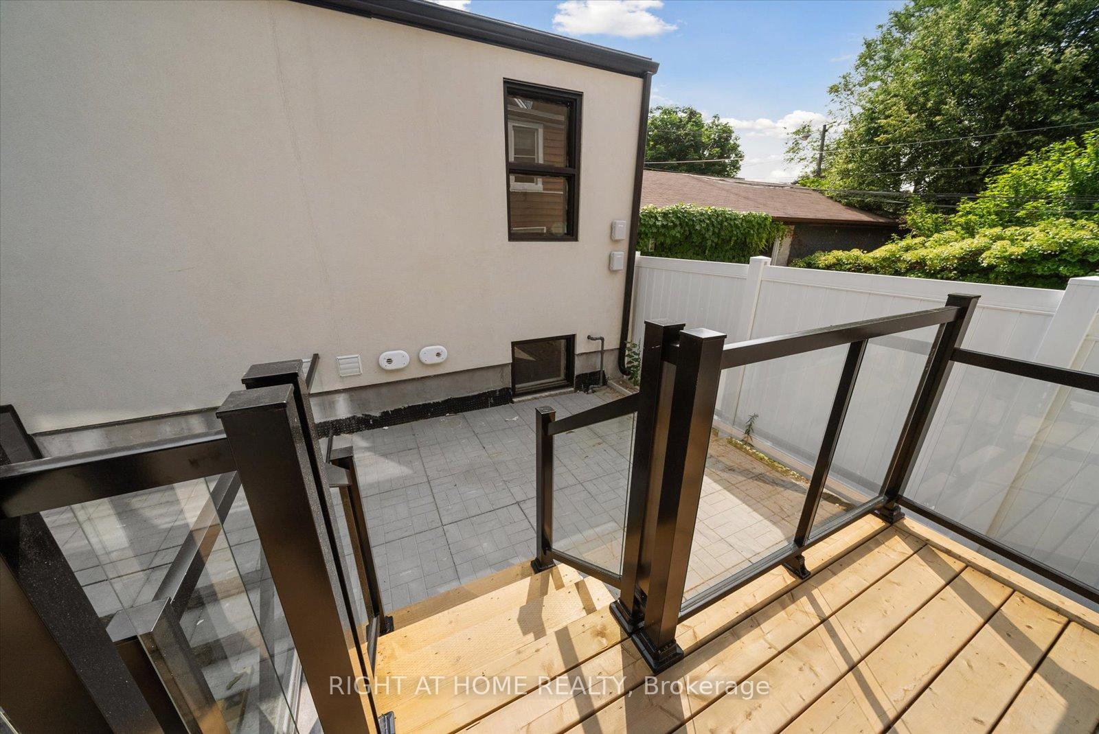 Photo 16 of Unit 2, 367 Howland Avenue, Toronto, Casa Loma — HOMEH