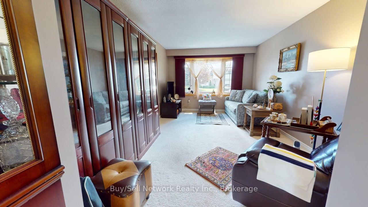 Photo 5 of 2602 Ridgetop Crescent, Peterborough, Ashburnham Ward 4 — HOMEH