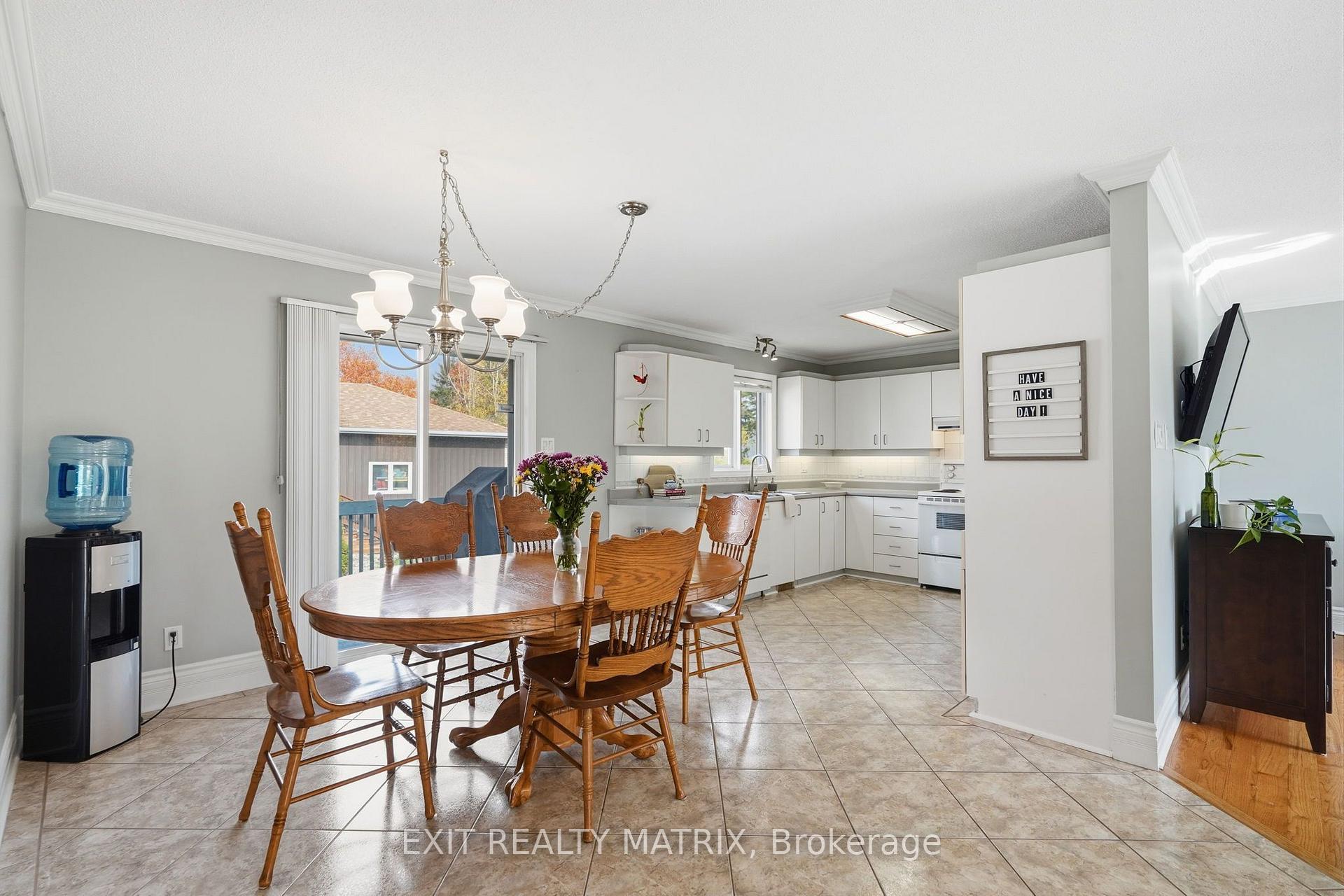 Photo 11 of 2 Maheu Street, Russell, Embrun — HOMEH